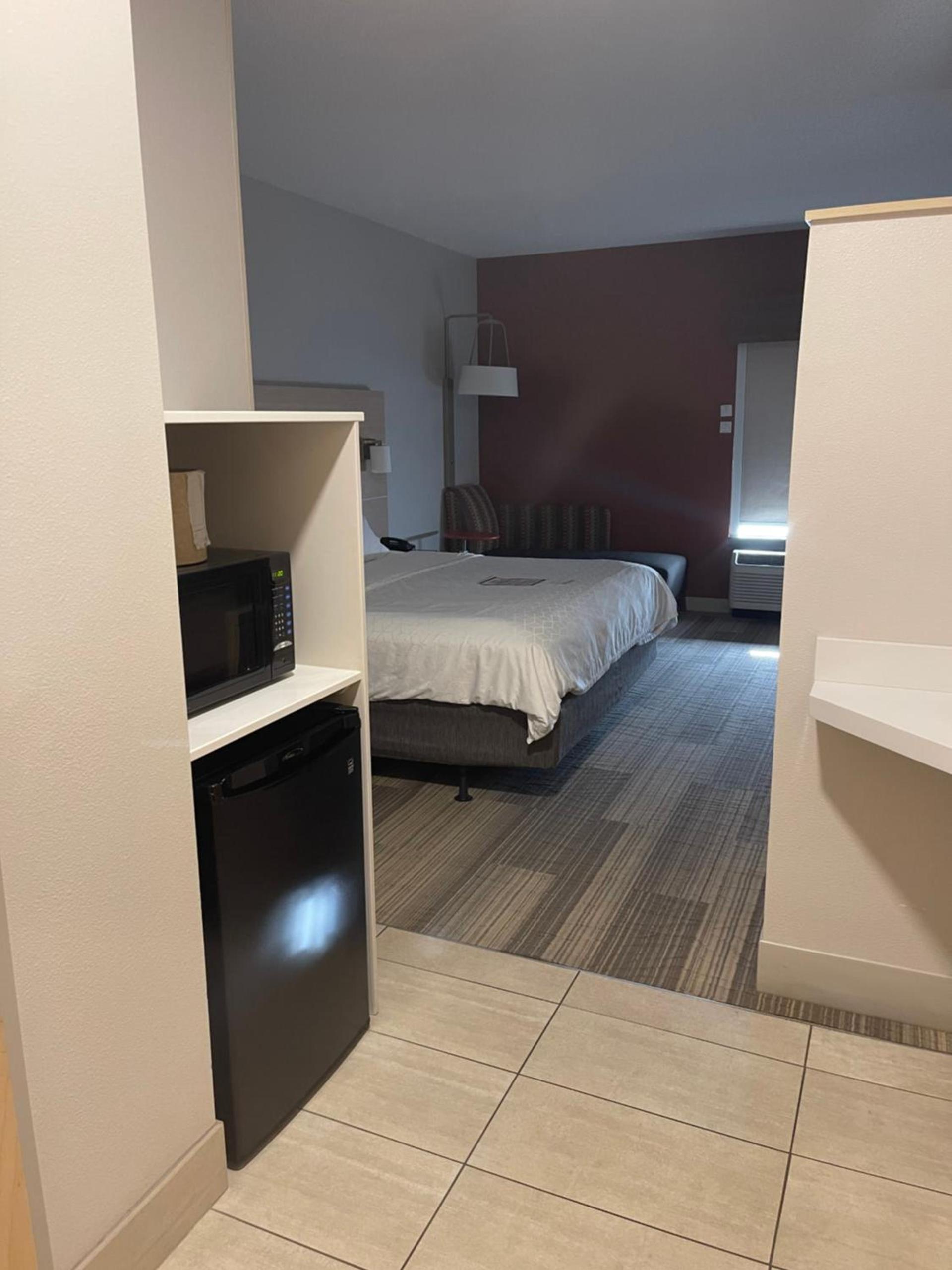 Holiday Inn Express Cedar Rapids - Collins Road by IHG photo 13