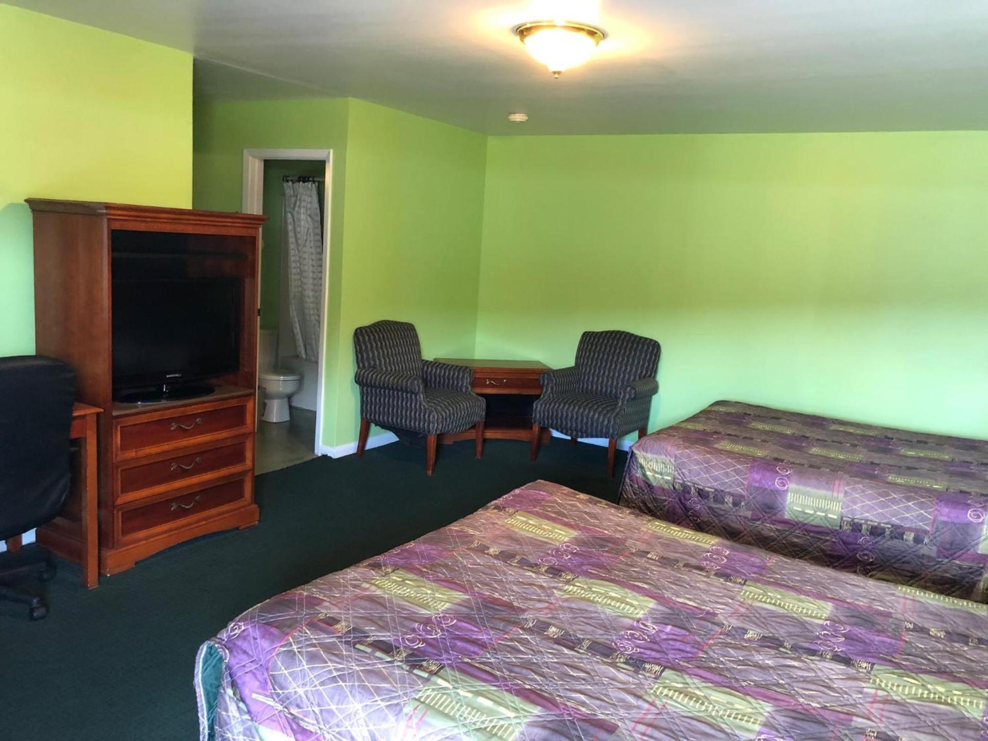 Ranch House Motel photo 11