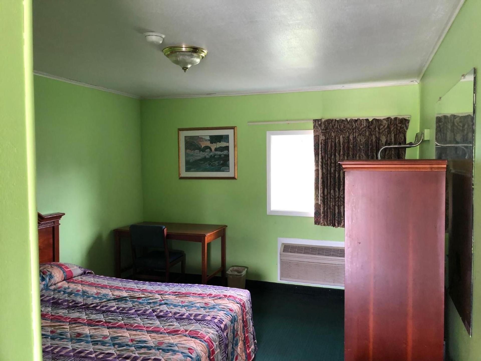 Ranch House Motel photo 12