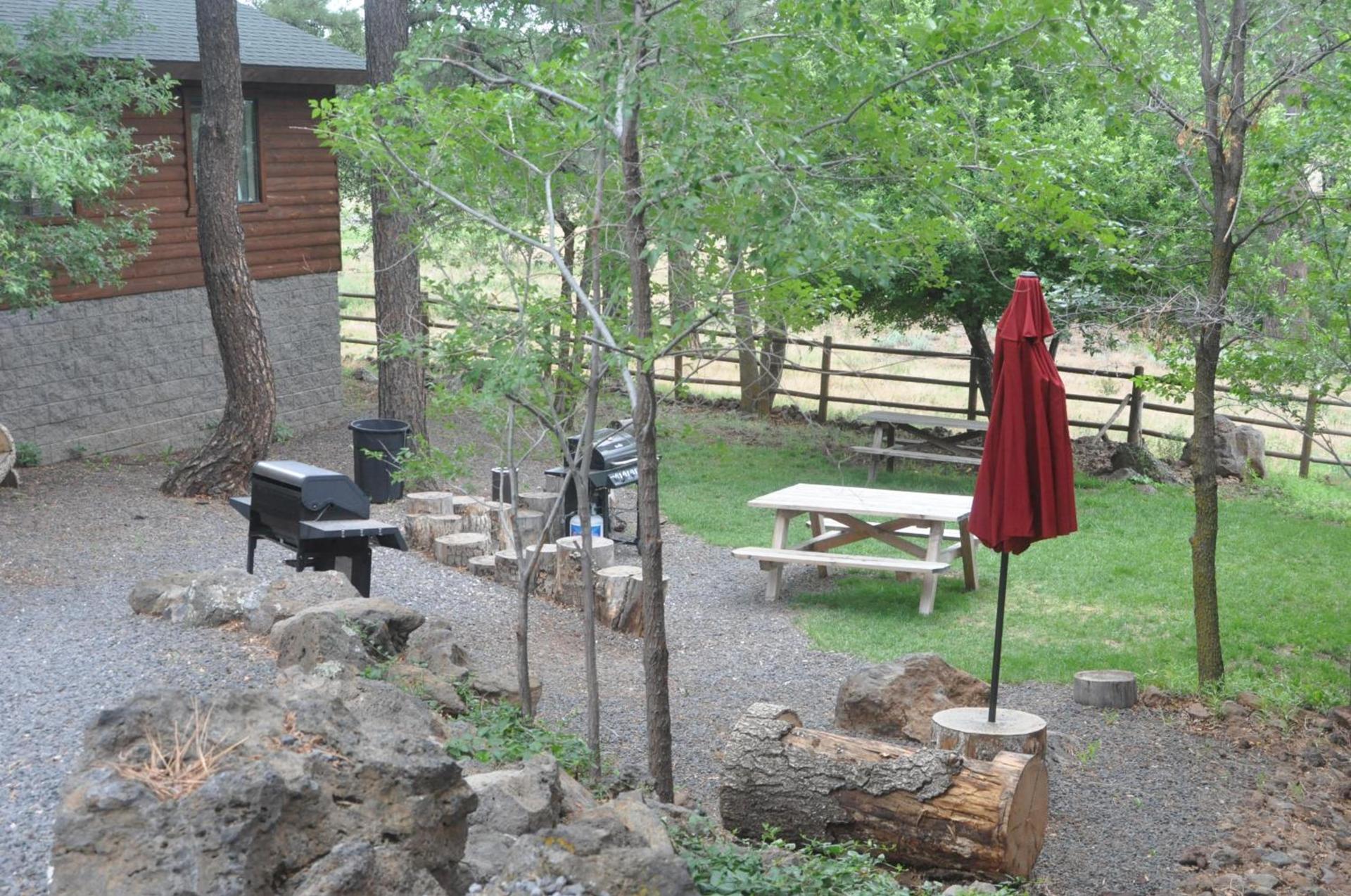 Nine Pines Motel photo 5
