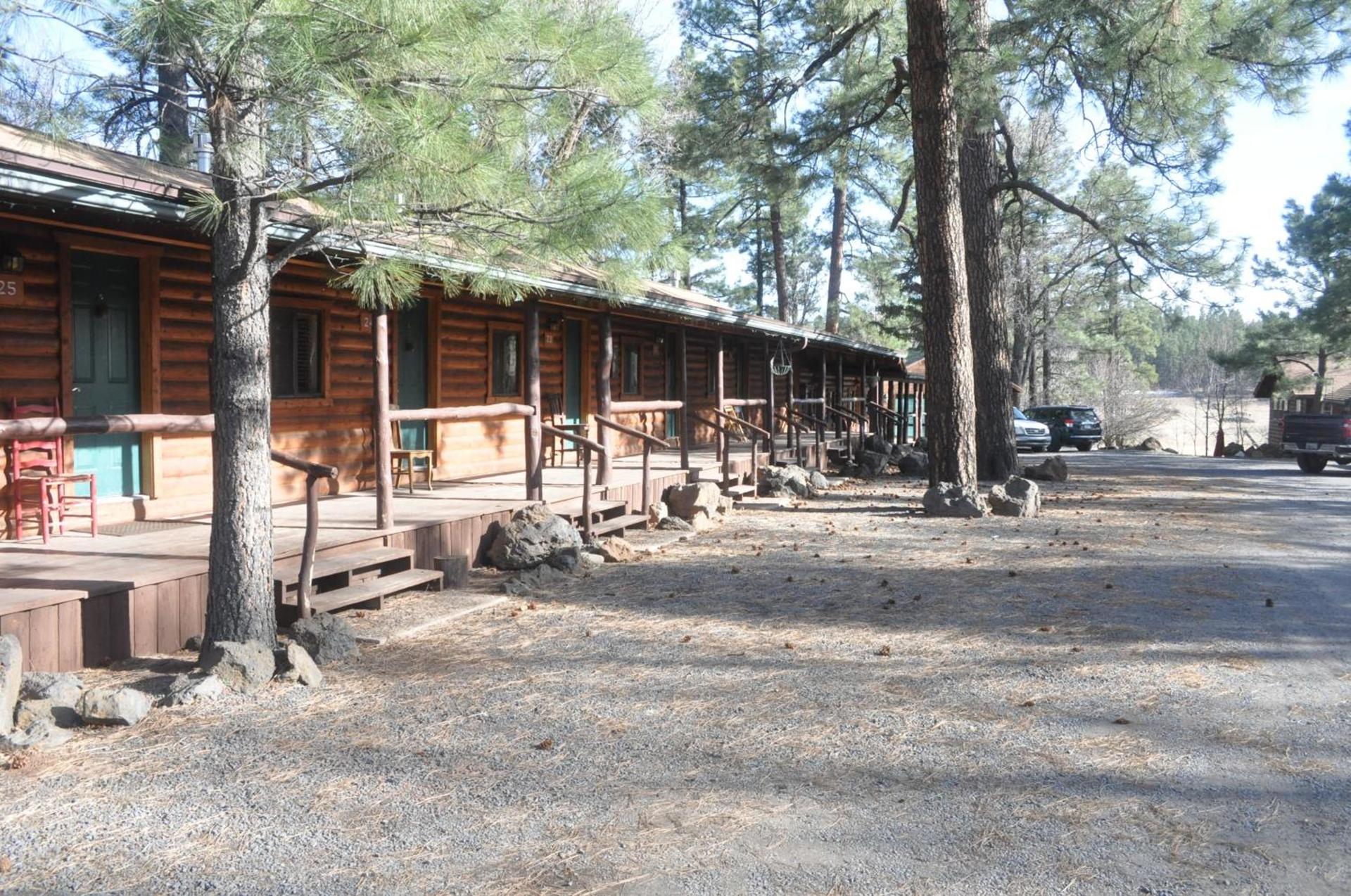 Nine Pines Motel photo 7