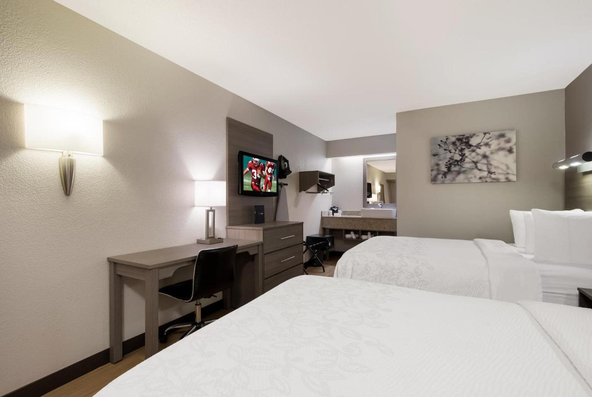 Red Roof Inn PLUS+ Chicago - Naperville photo 25