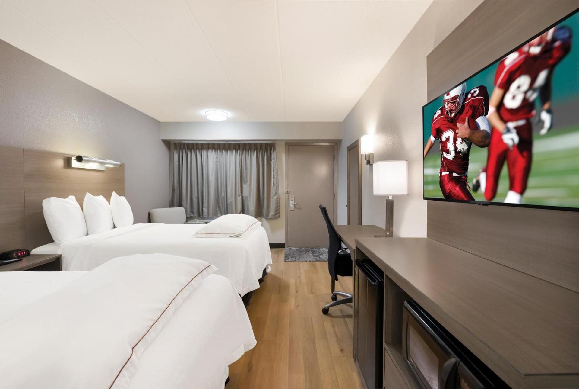 Red Roof Inn PLUS+ Chicago - Naperville photo 18