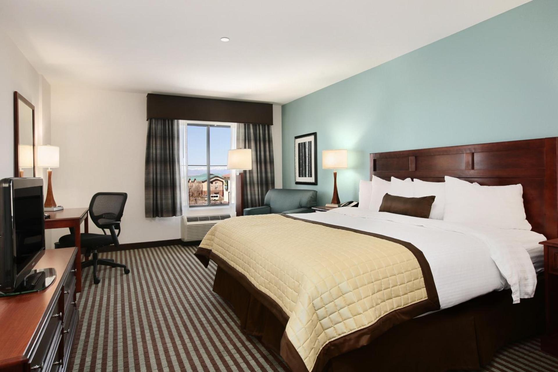 Baymont by Wyndham Denver International Airport photo 42