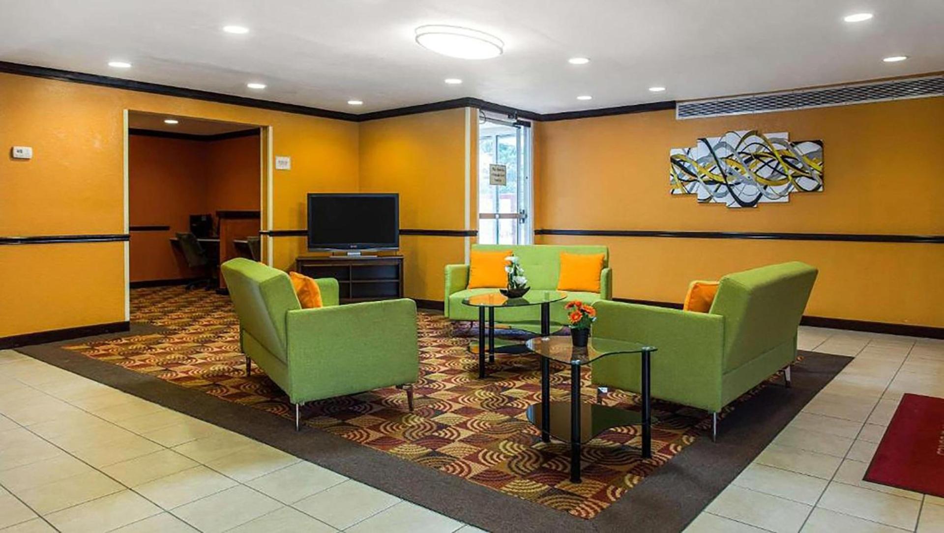 Studios & Suites 4 Less Charlotte photo 24