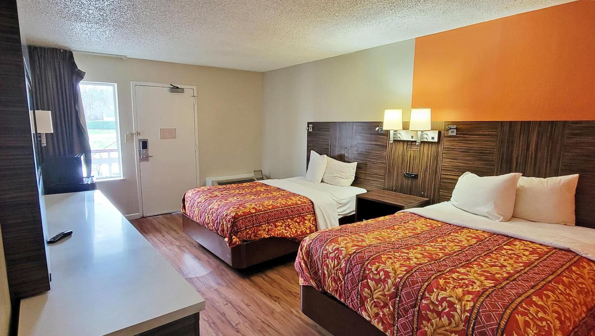 Studios & Suites 4 Less Charlotte photo 5