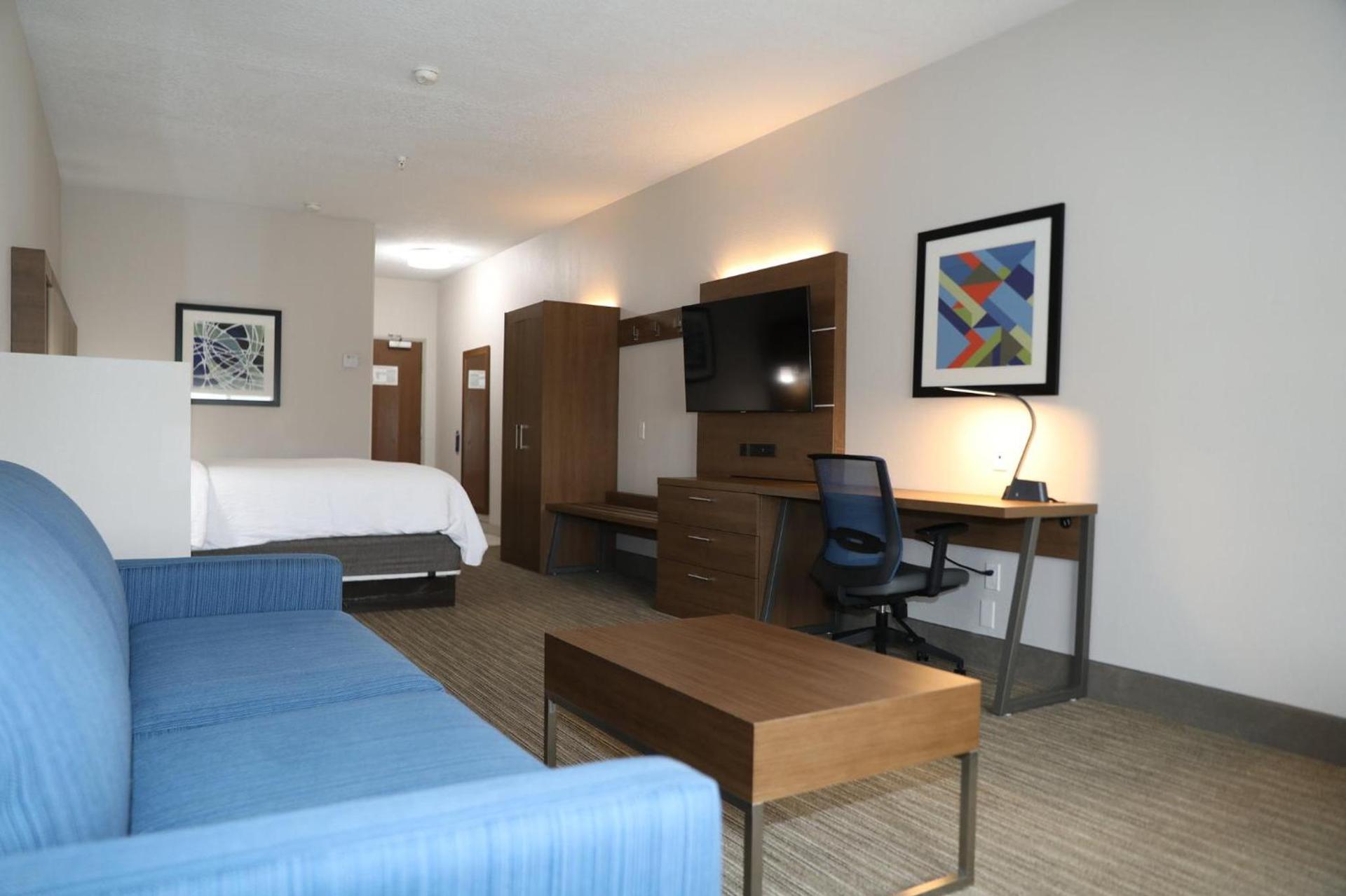 Holiday Inn Express Hotel & Suites Albuquerque Airport by IHG photo 13