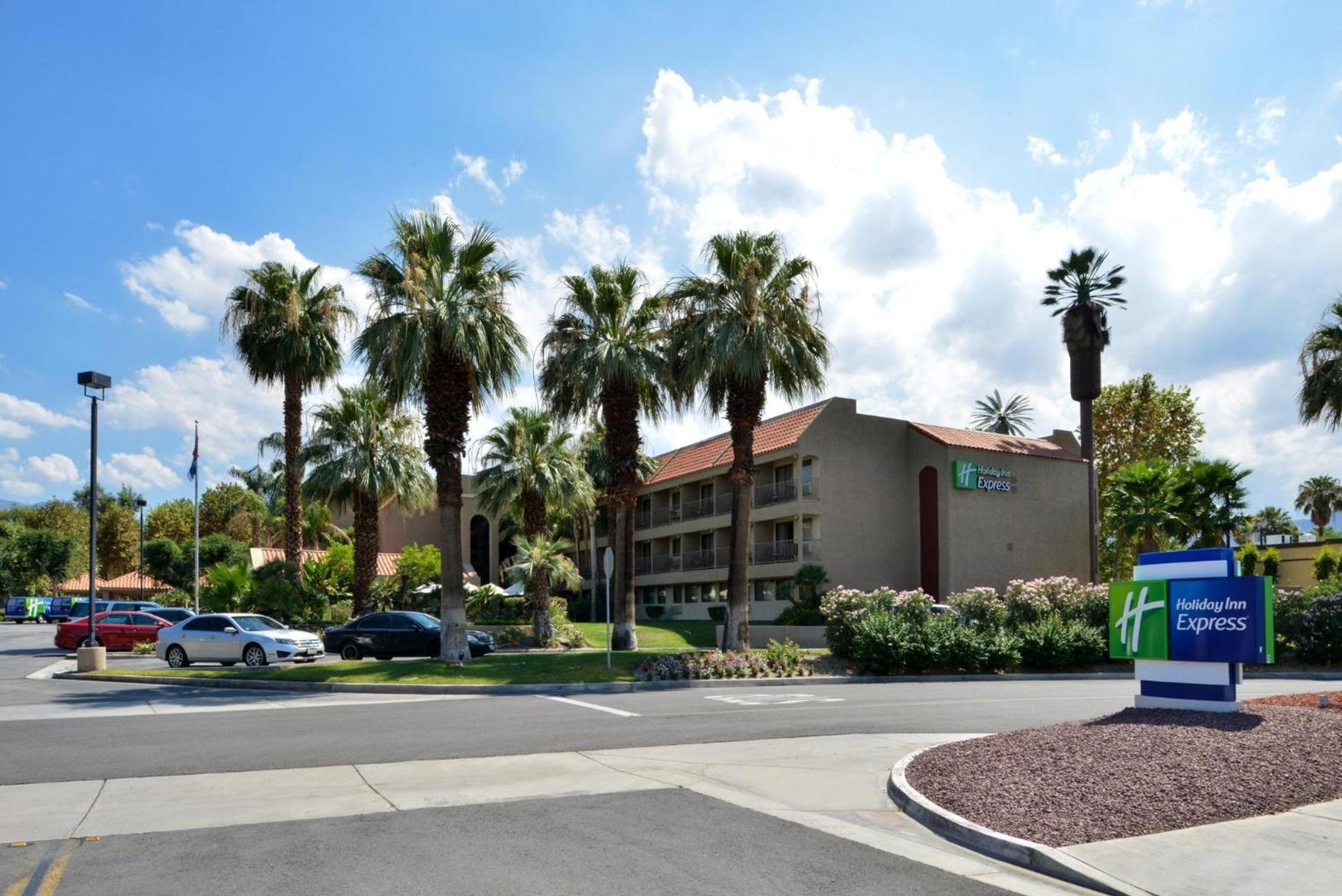 Holiday Inn Express Palm Desert by IHG photo 27