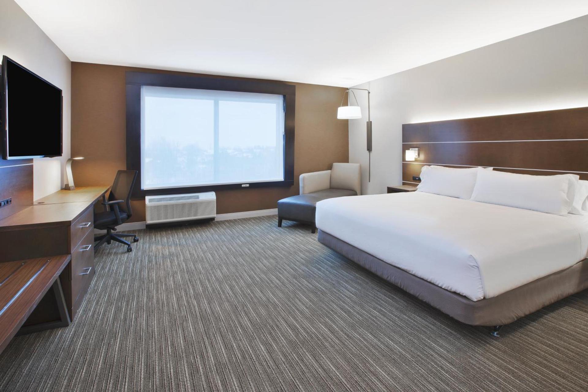 Holiday Inn Express & Suites Okemos - University Area by IHG photo 11