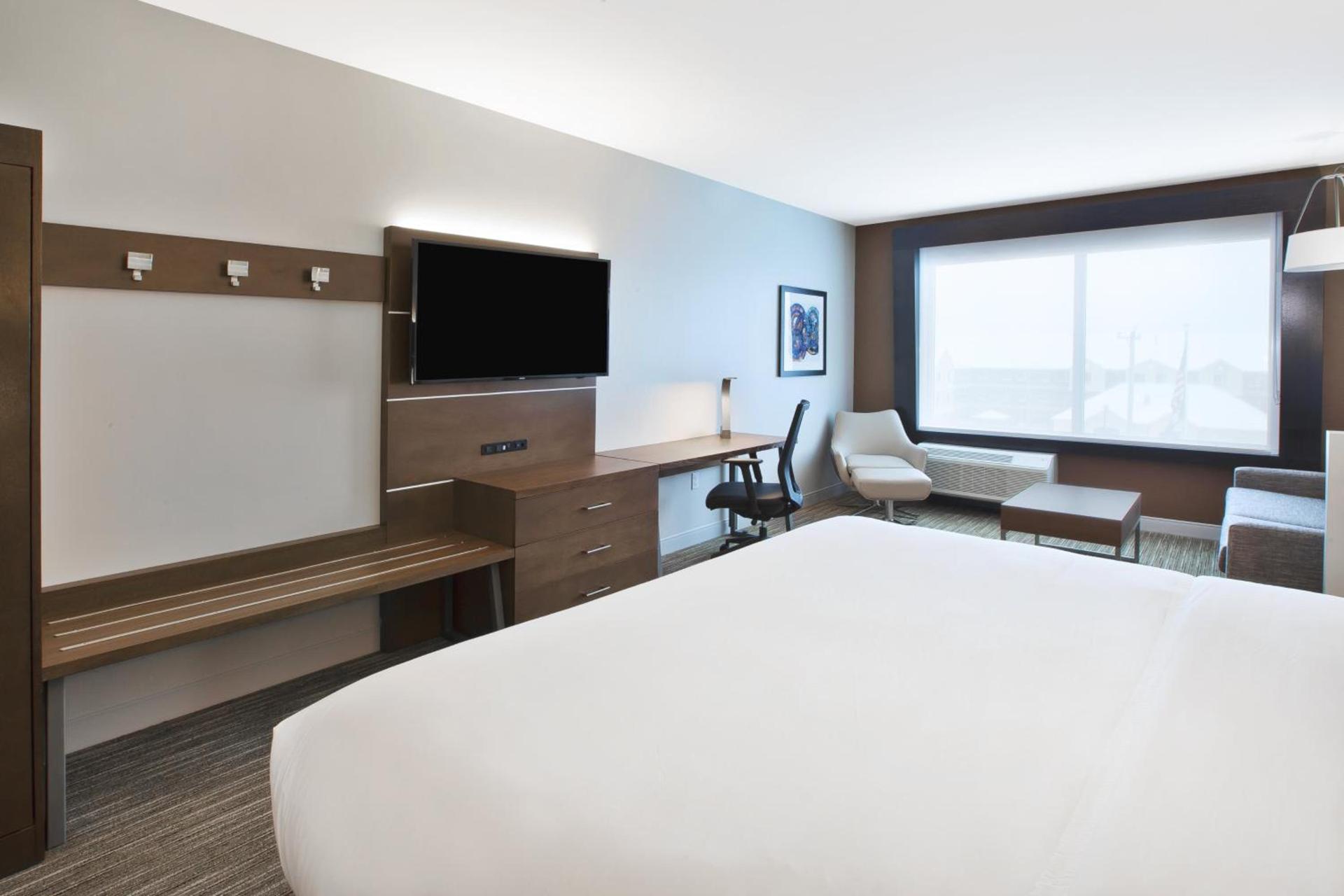 Holiday Inn Express & Suites Okemos - University Area by IHG photo 23