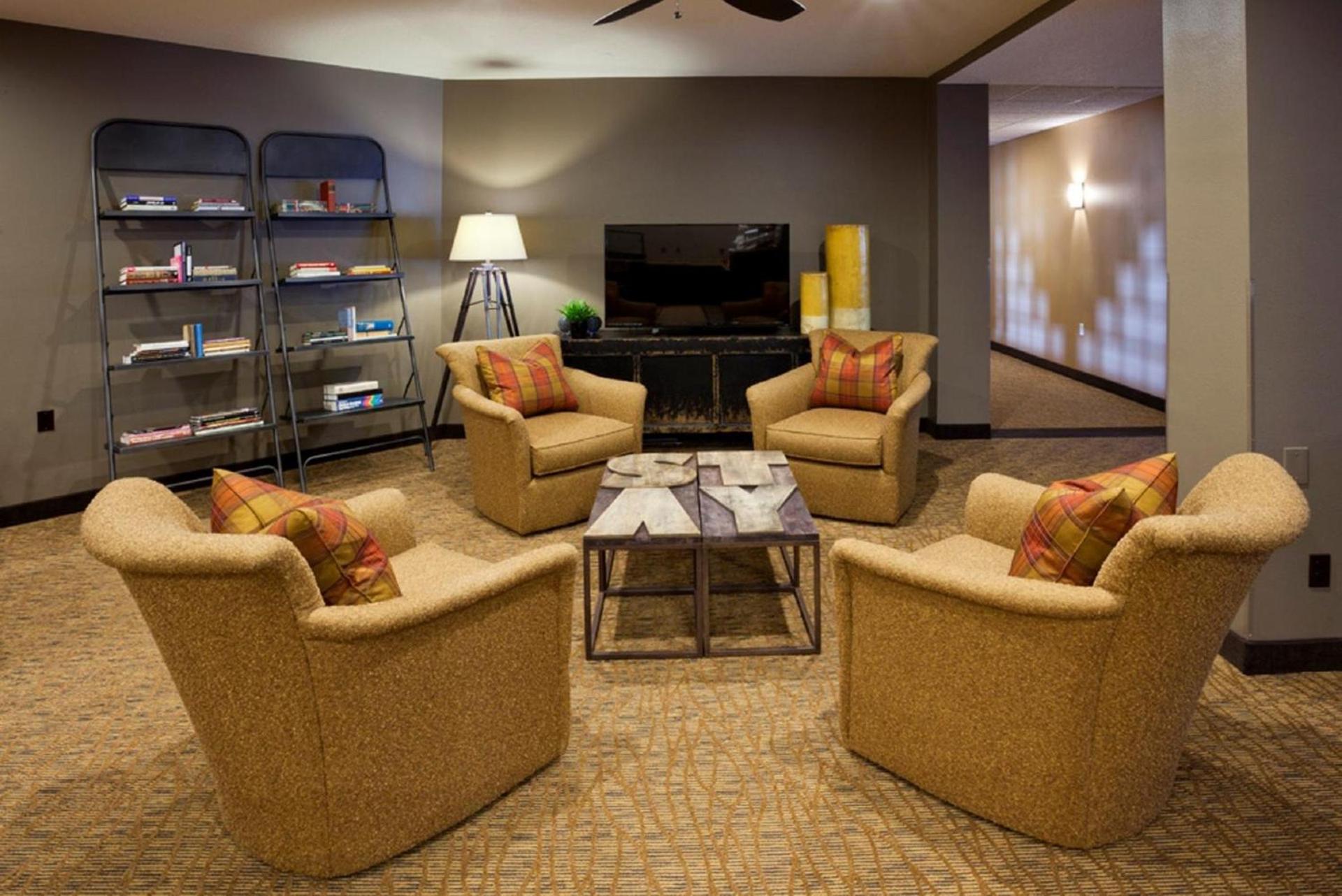 GrandStay Hotel & Suites La Crosse photo 11