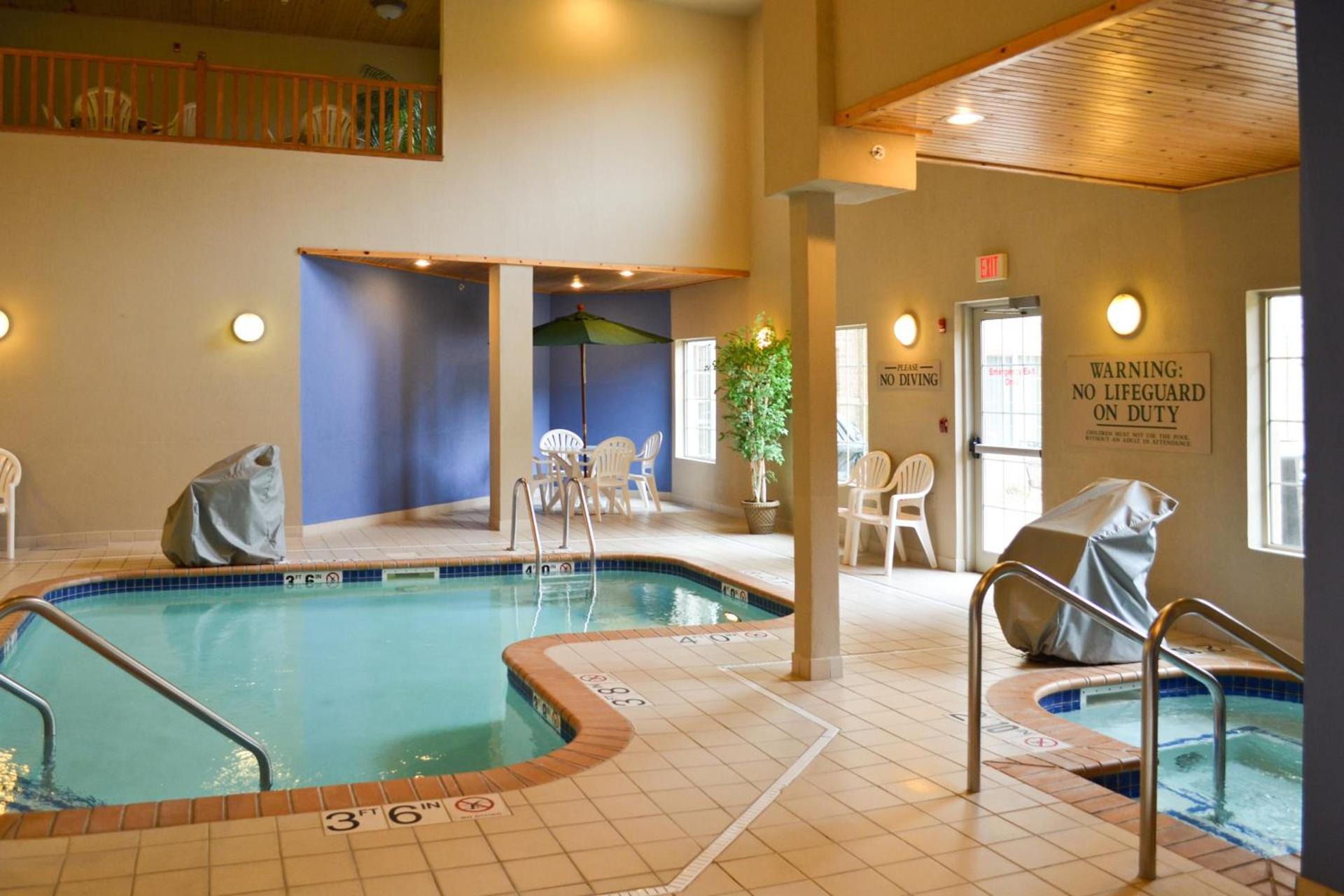 GrandStay Hotel & Suites La Crosse photo 7