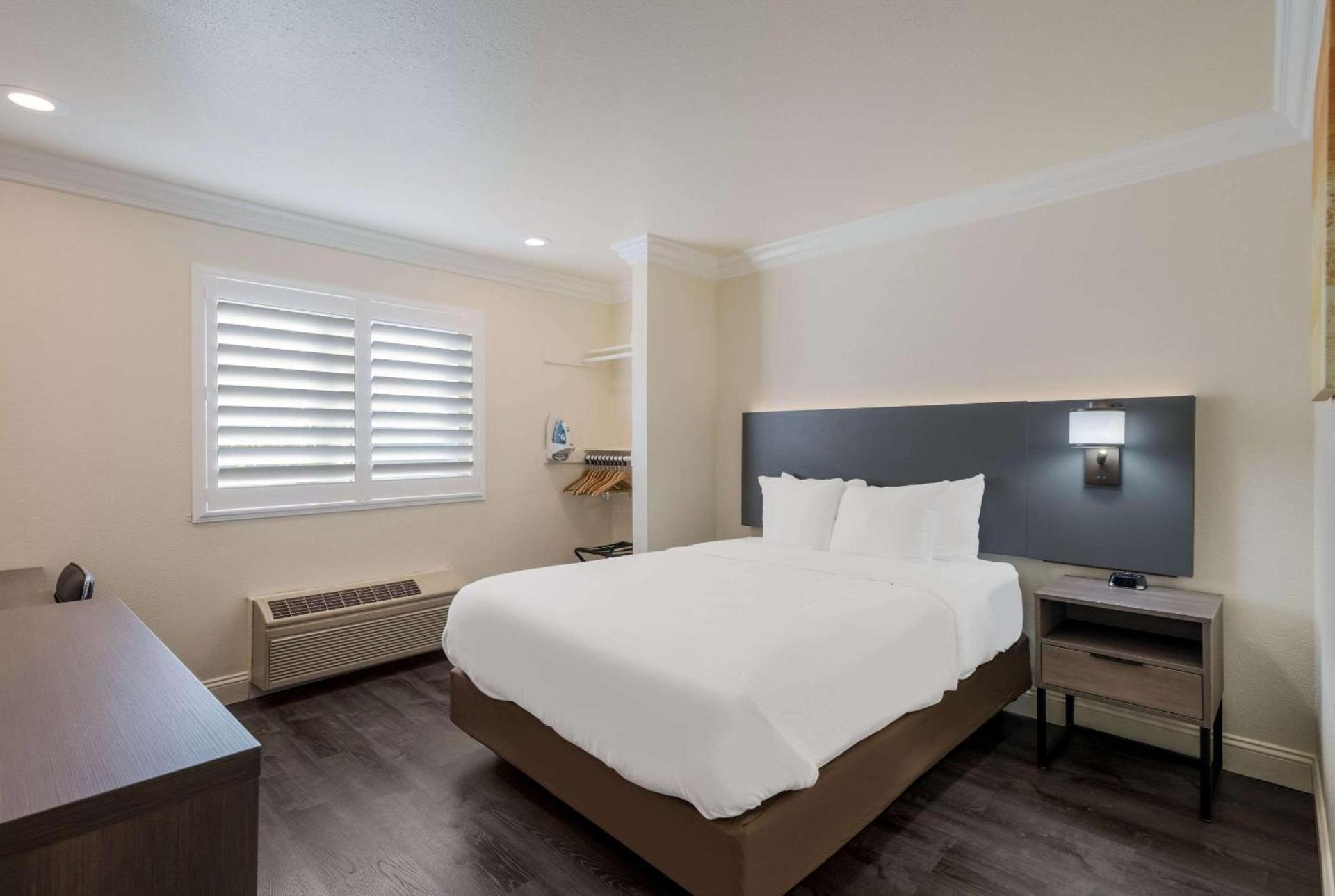 Comfort Inn Gilroy photo 7