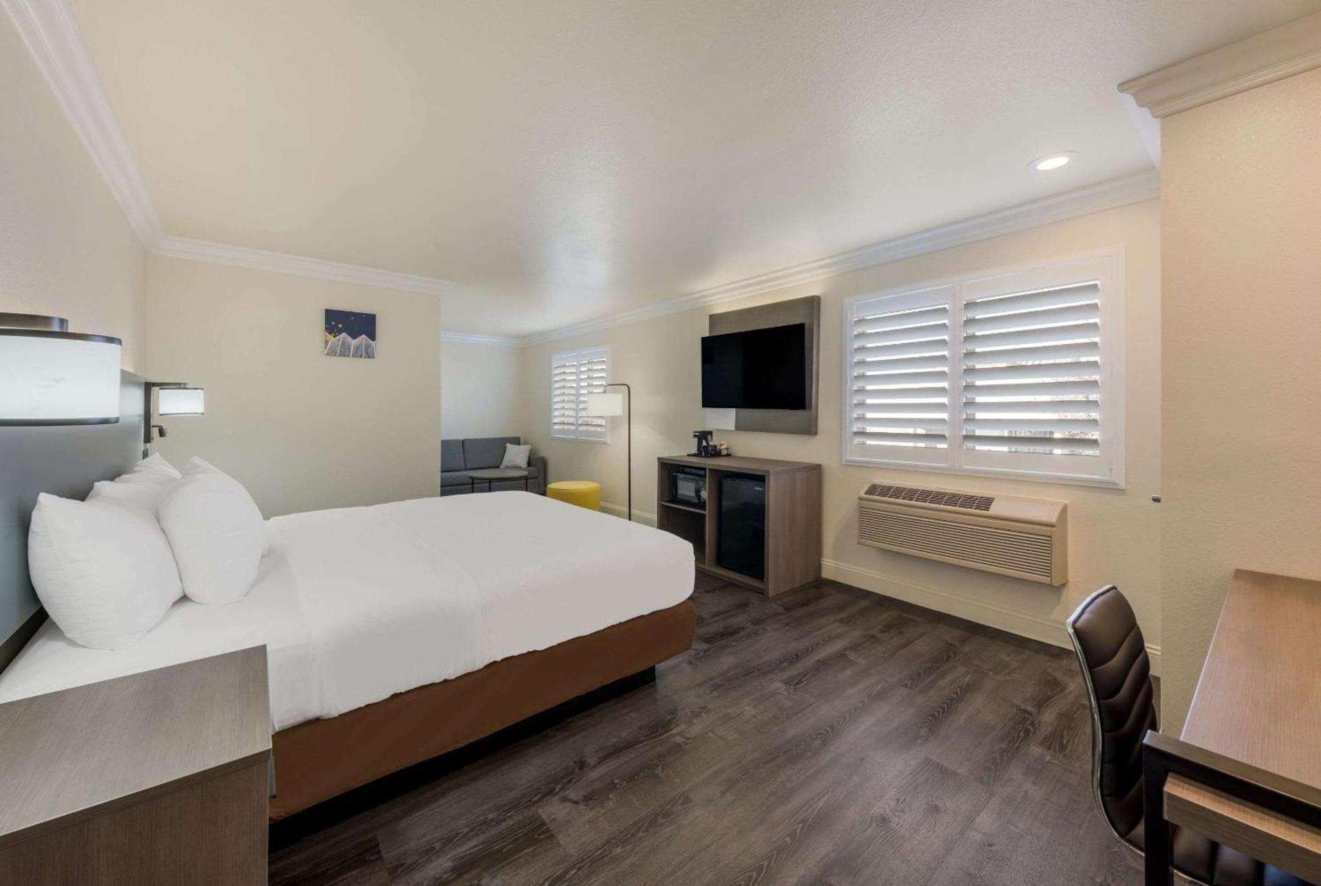 Comfort Inn Gilroy photo 25