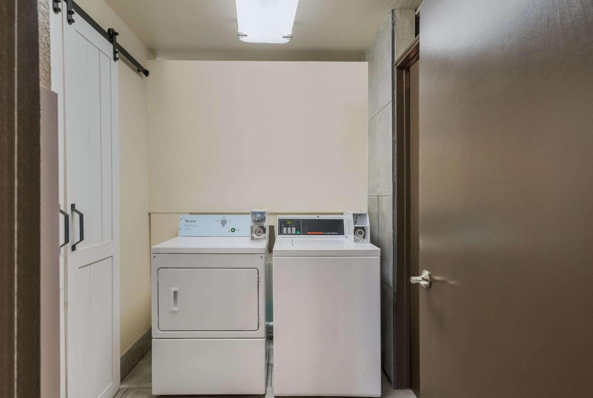 Comfort Inn Gilroy photo 33