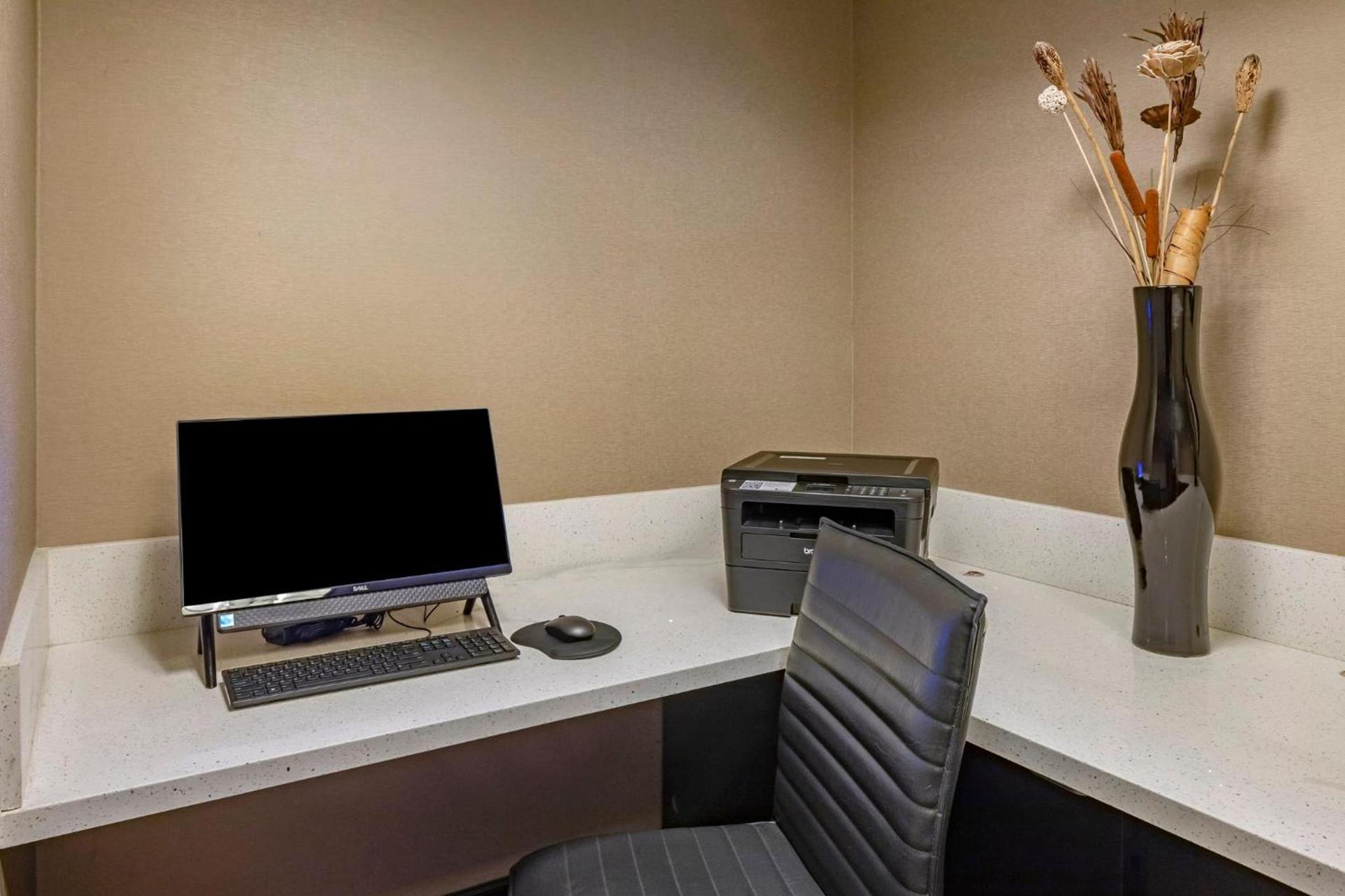 Holiday Inn Express & Suites Indio - Coachella Valley by IHG photo 52