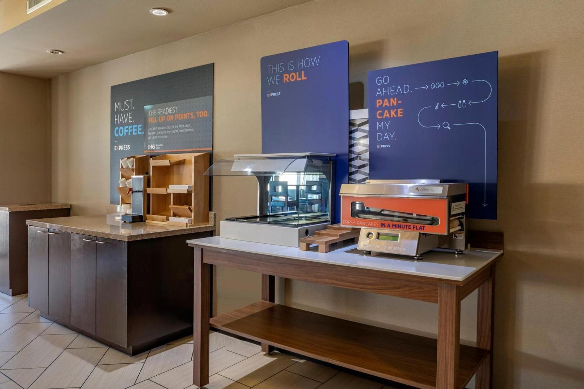Holiday Inn Express & Suites Indio - Coachella Valley by IHG photo 57