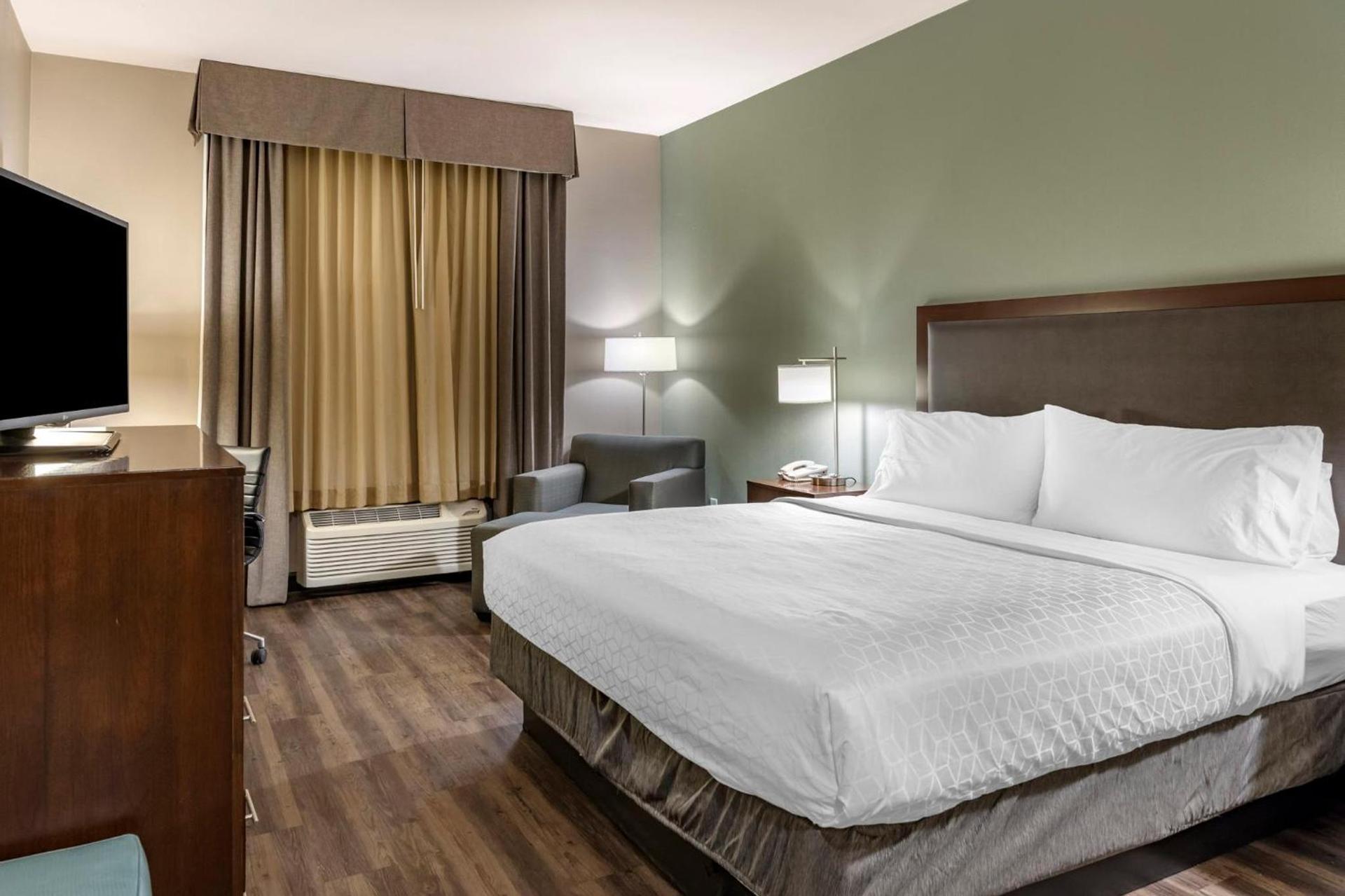 Holiday Inn Express & Suites Indio - Coachella Valley by IHG photo 61