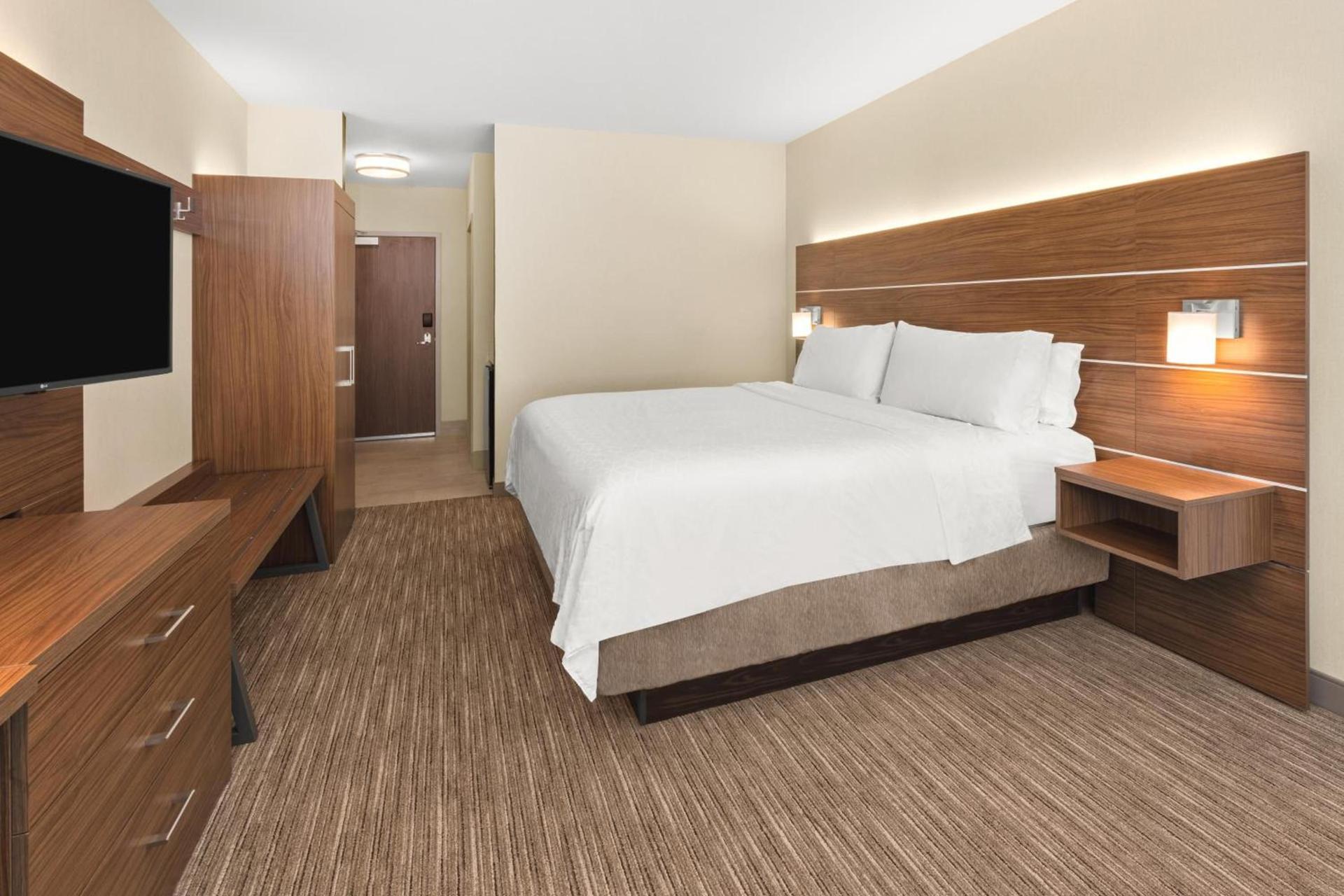 Holiday Inn Express Hotel & Suites Willows by IHG photo 19