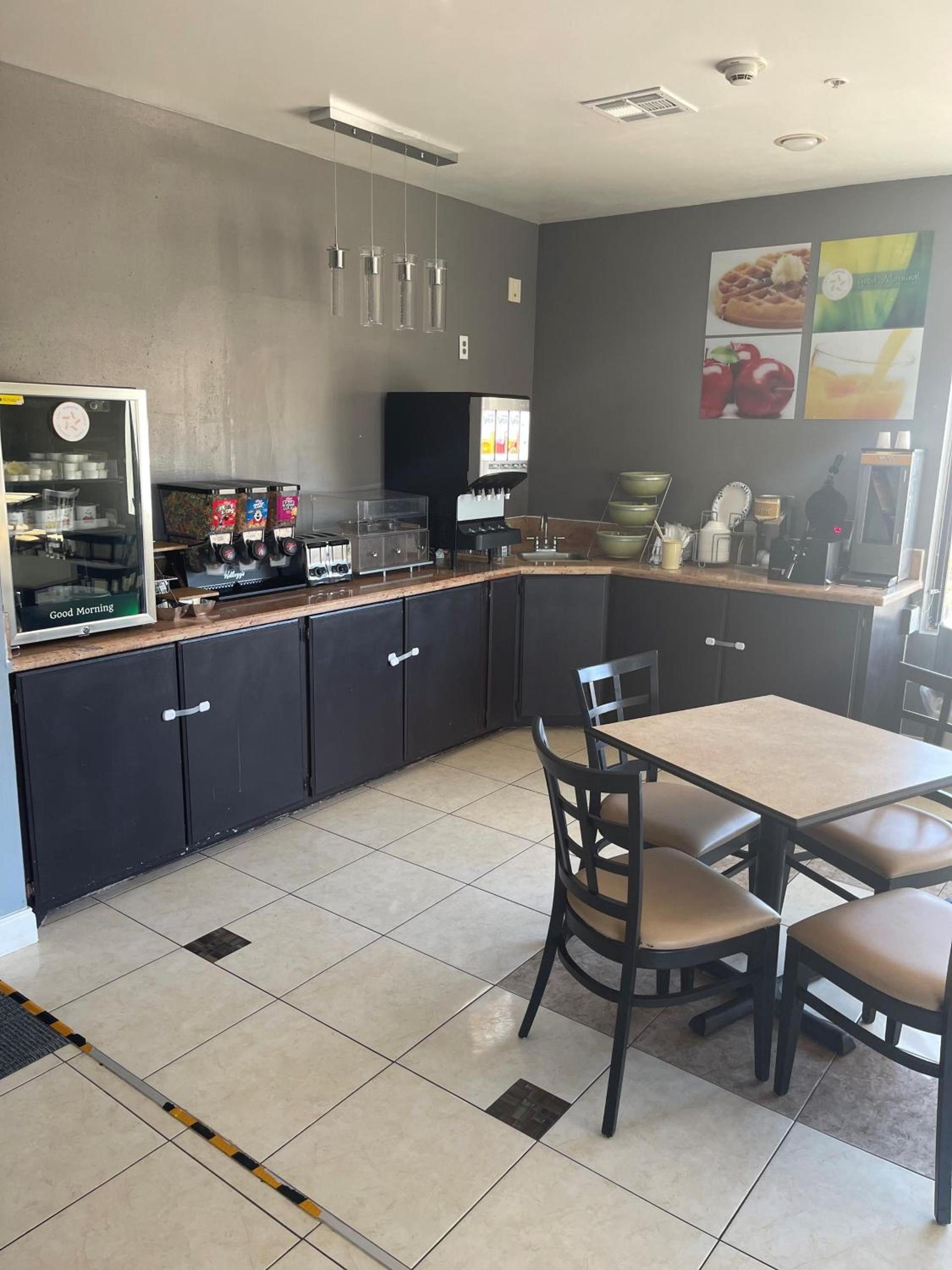 Quality Suites Abilene Mall Area photo 31