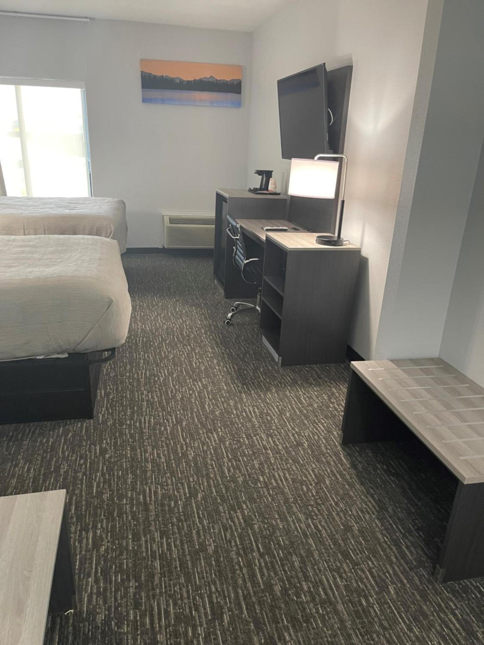 Quality Suites Abilene Mall Area photo 25