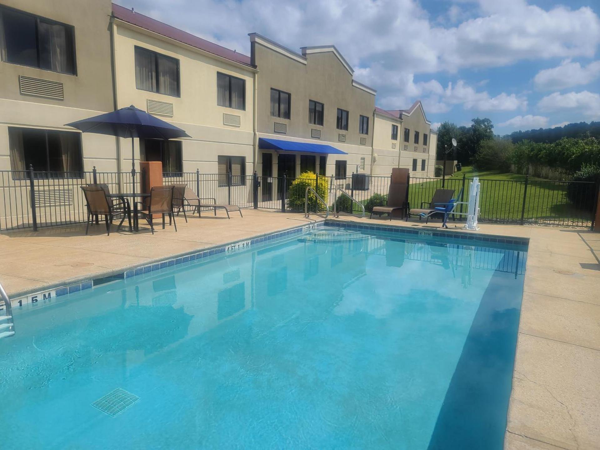 Comfort Inn & Suites Leeds I-20 photo 27