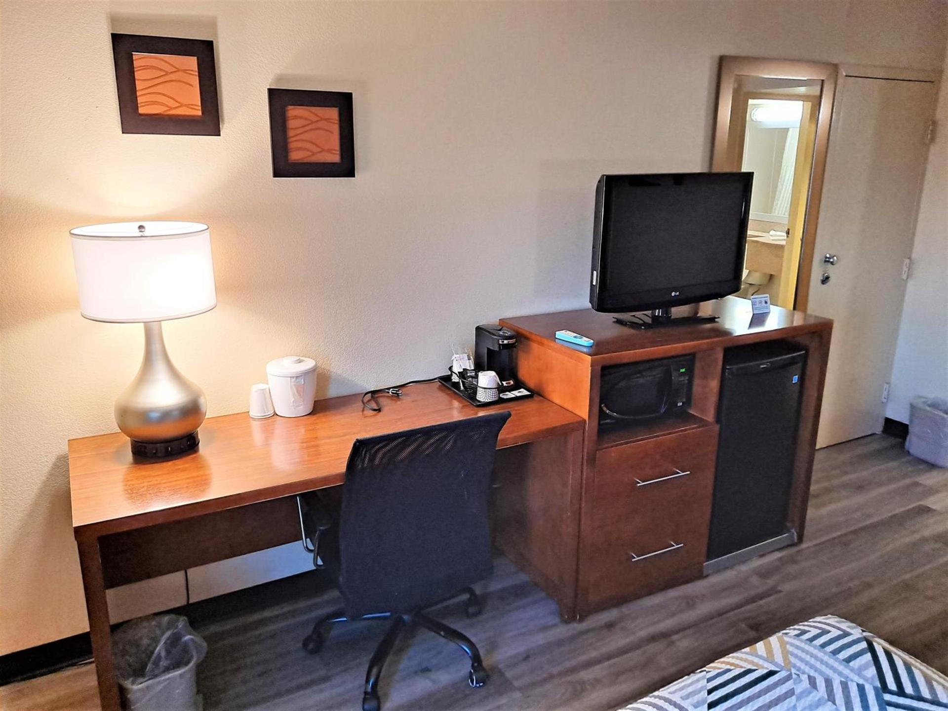 Suites Catonsville MD Baltimore West photo 26