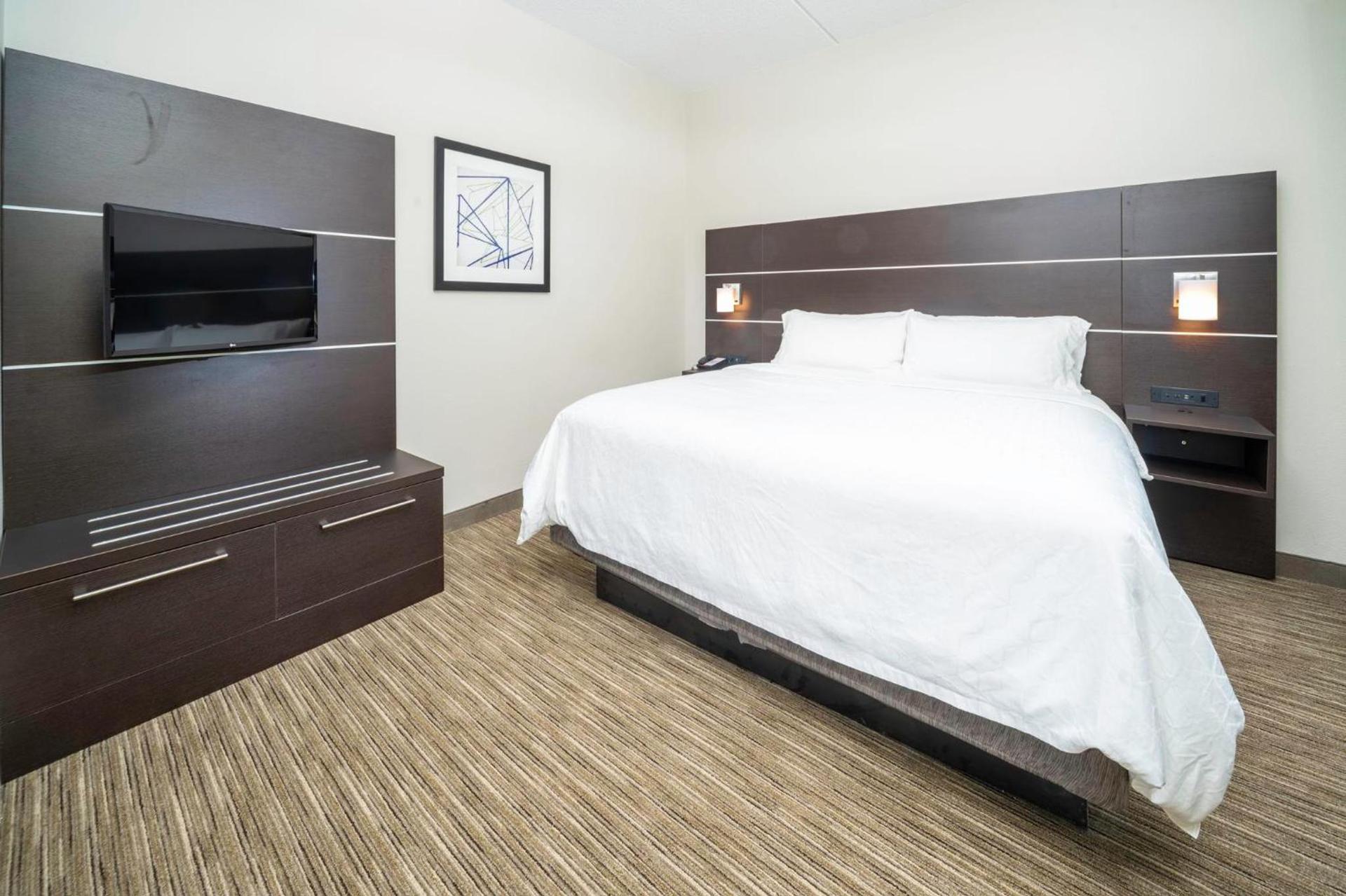 Holiday Inn Express Clayton Southeast Raleigh by IHG photo 31