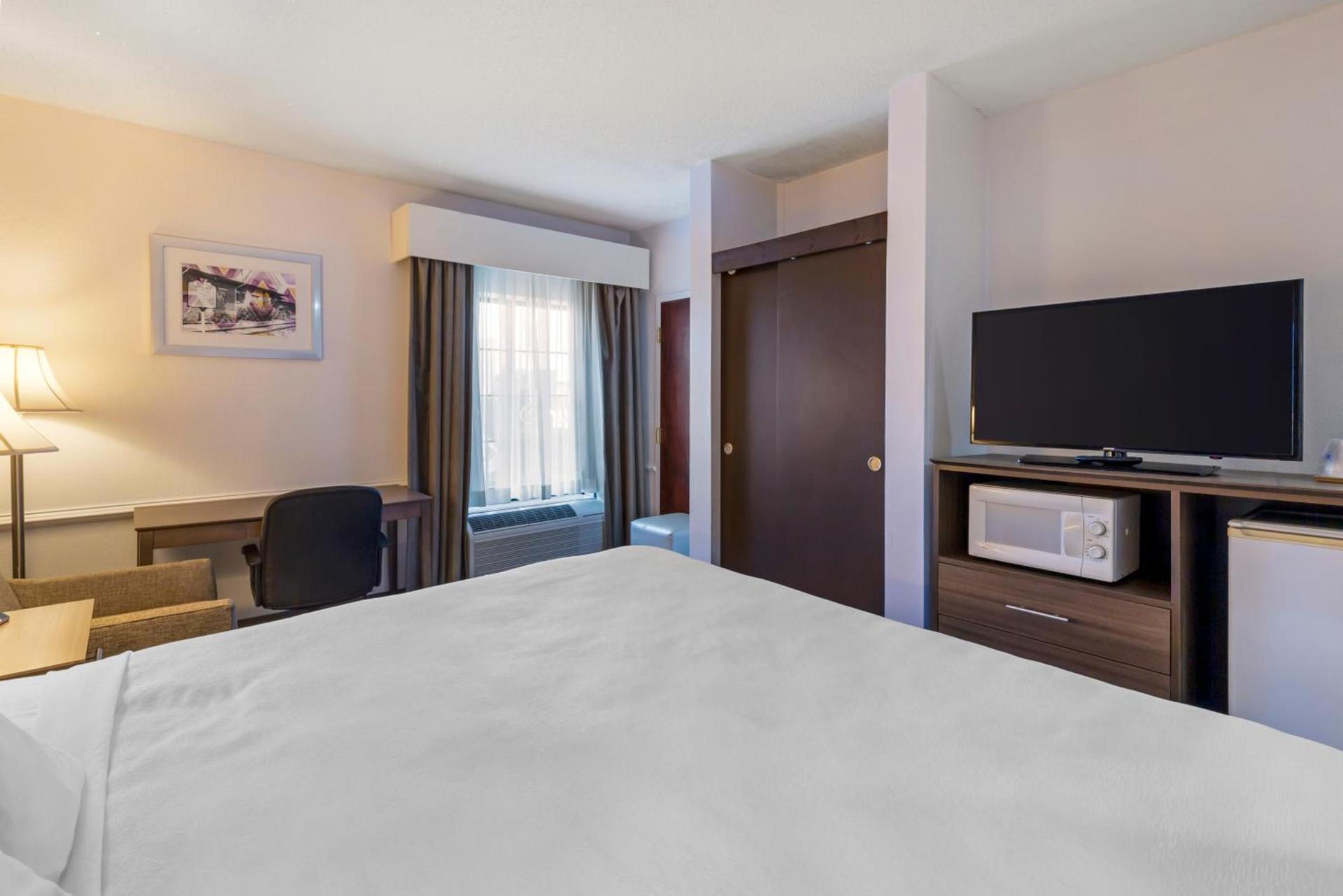 Best Western Plus South Hill Inn photo 52
