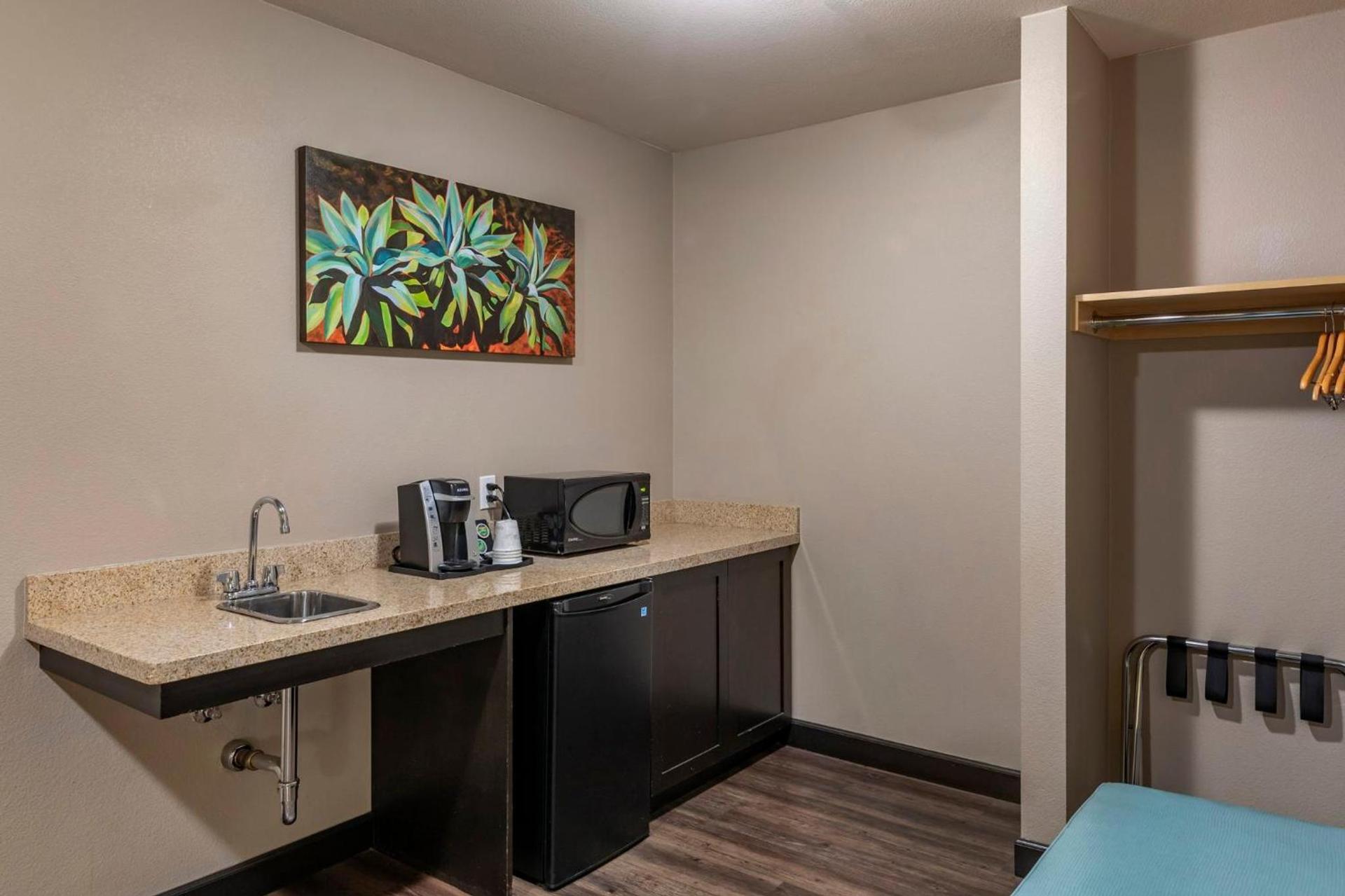 Holiday Inn Express & Suites Indio - Coachella Valley by IHG photo 62