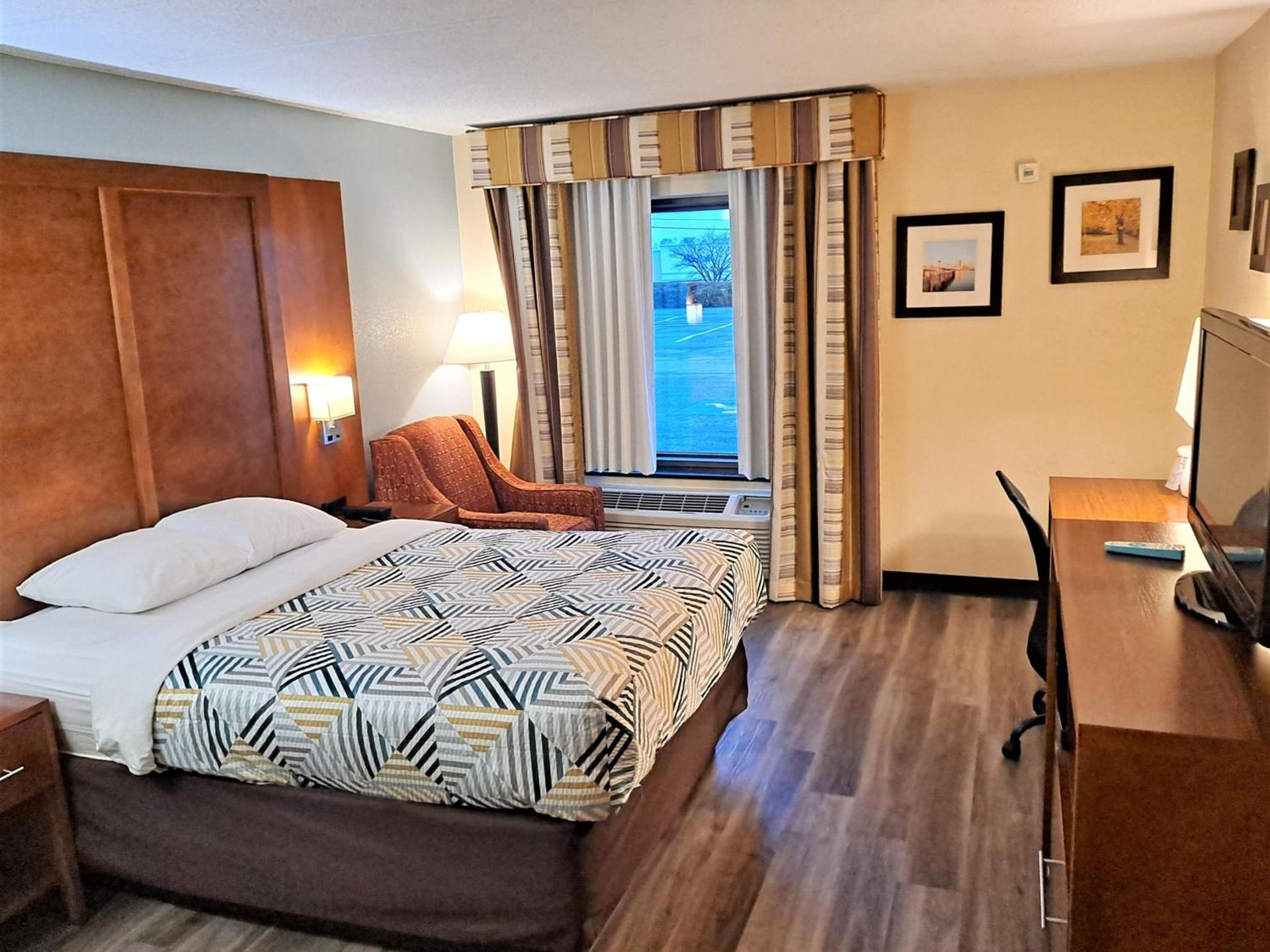 Suites Catonsville MD Baltimore West photo 31