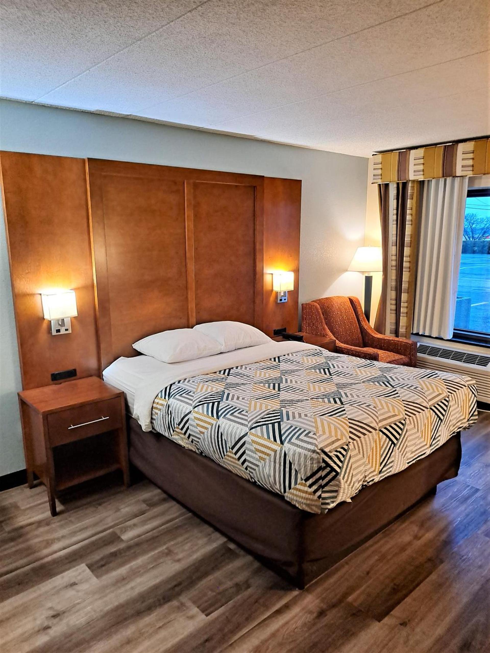 Suites Catonsville MD Baltimore West photo 30