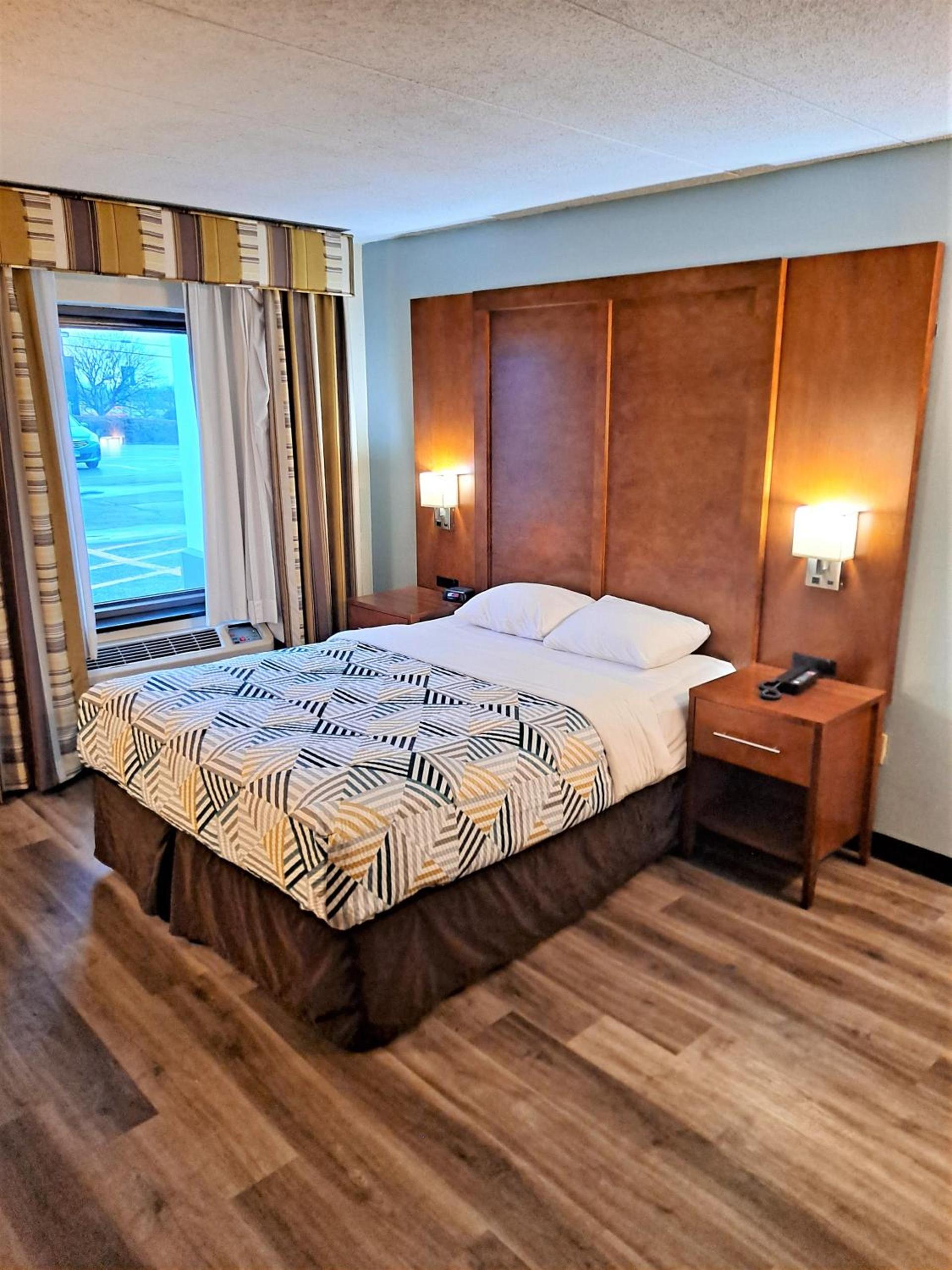Suites Catonsville MD Baltimore West photo 37