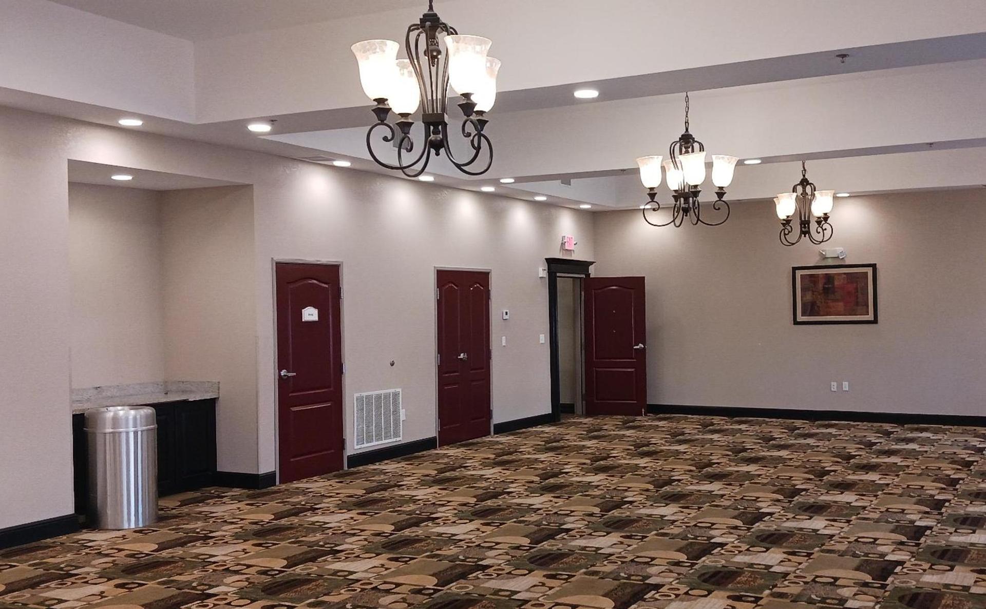 Red Roof Inn & Suites Longview photo 16