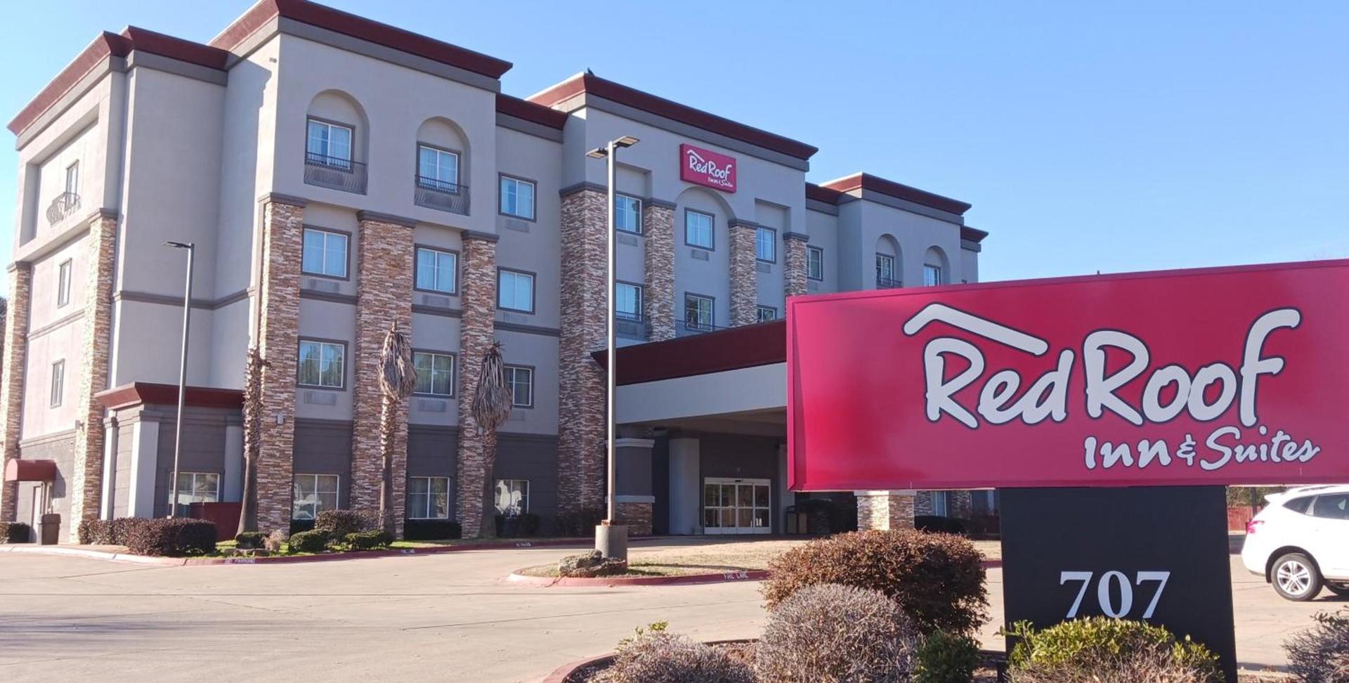 Red Roof Inn & Suites Longview — hotel in Longview