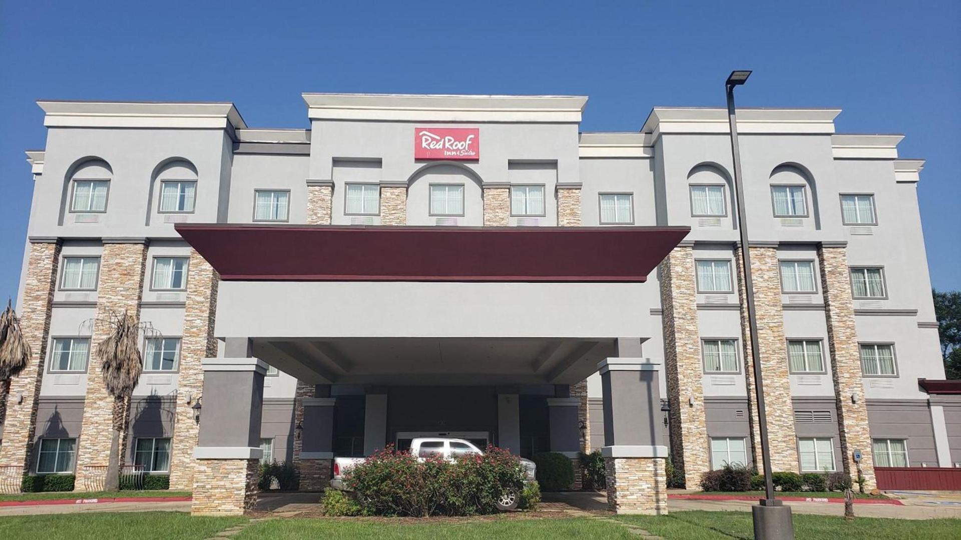 Red Roof Inn & Suites Longview photo 2