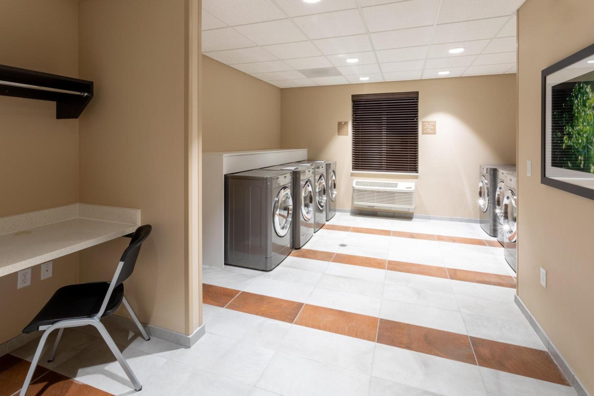 Candlewood Suites - Rochester Mayo Clinic Area photo 14