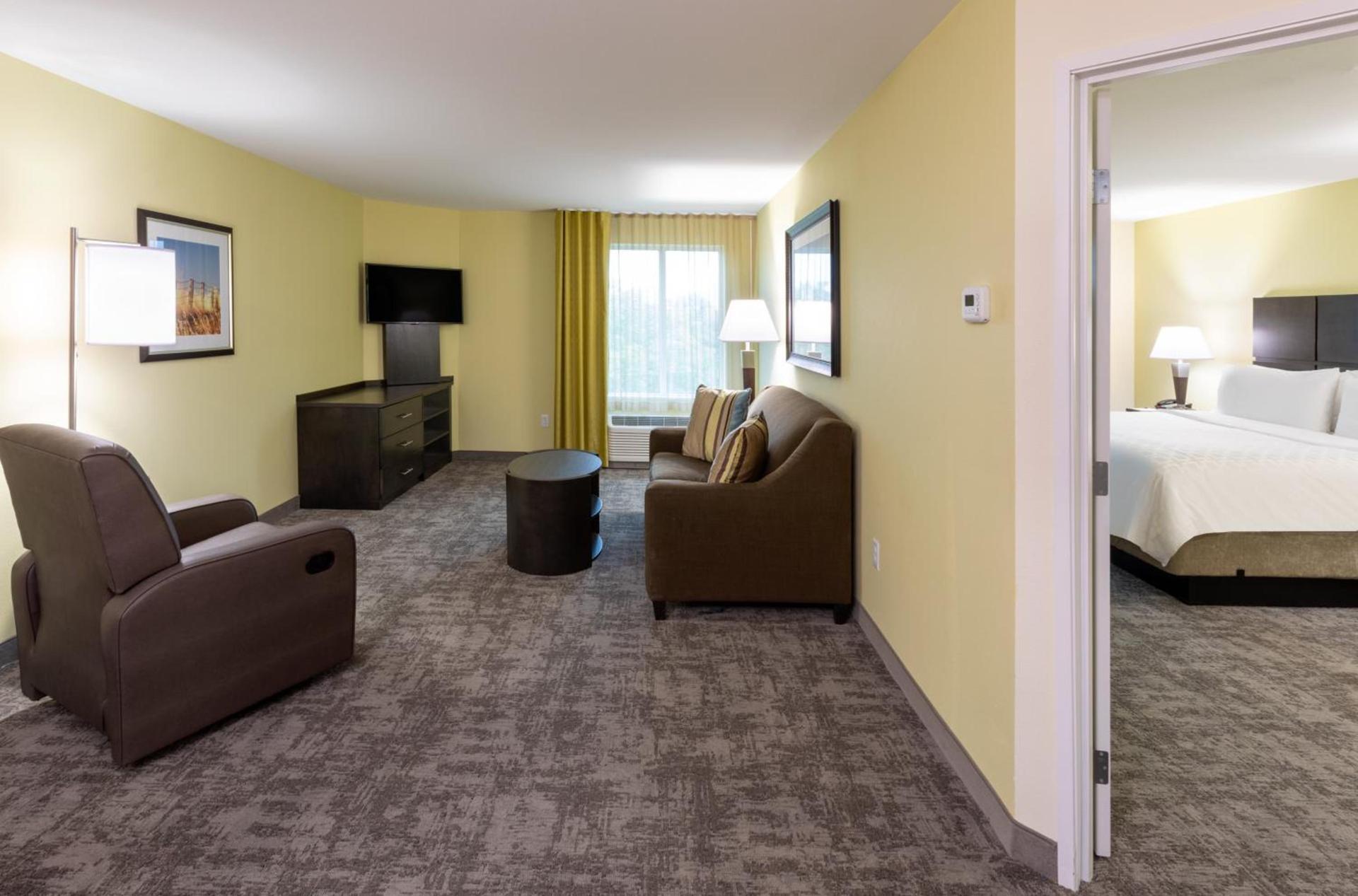Candlewood Suites - Rochester Mayo Clinic Area photo 11