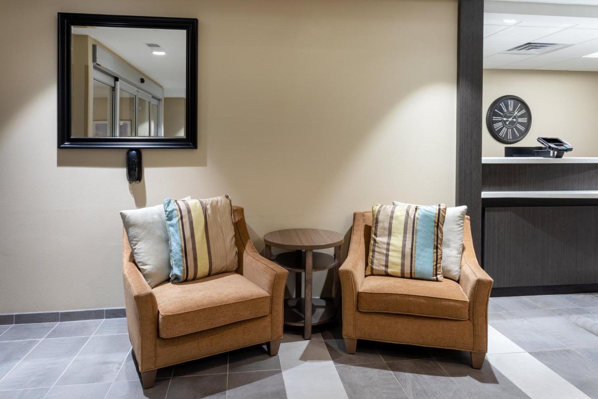 Candlewood Suites - Rochester Mayo Clinic Area photo 2