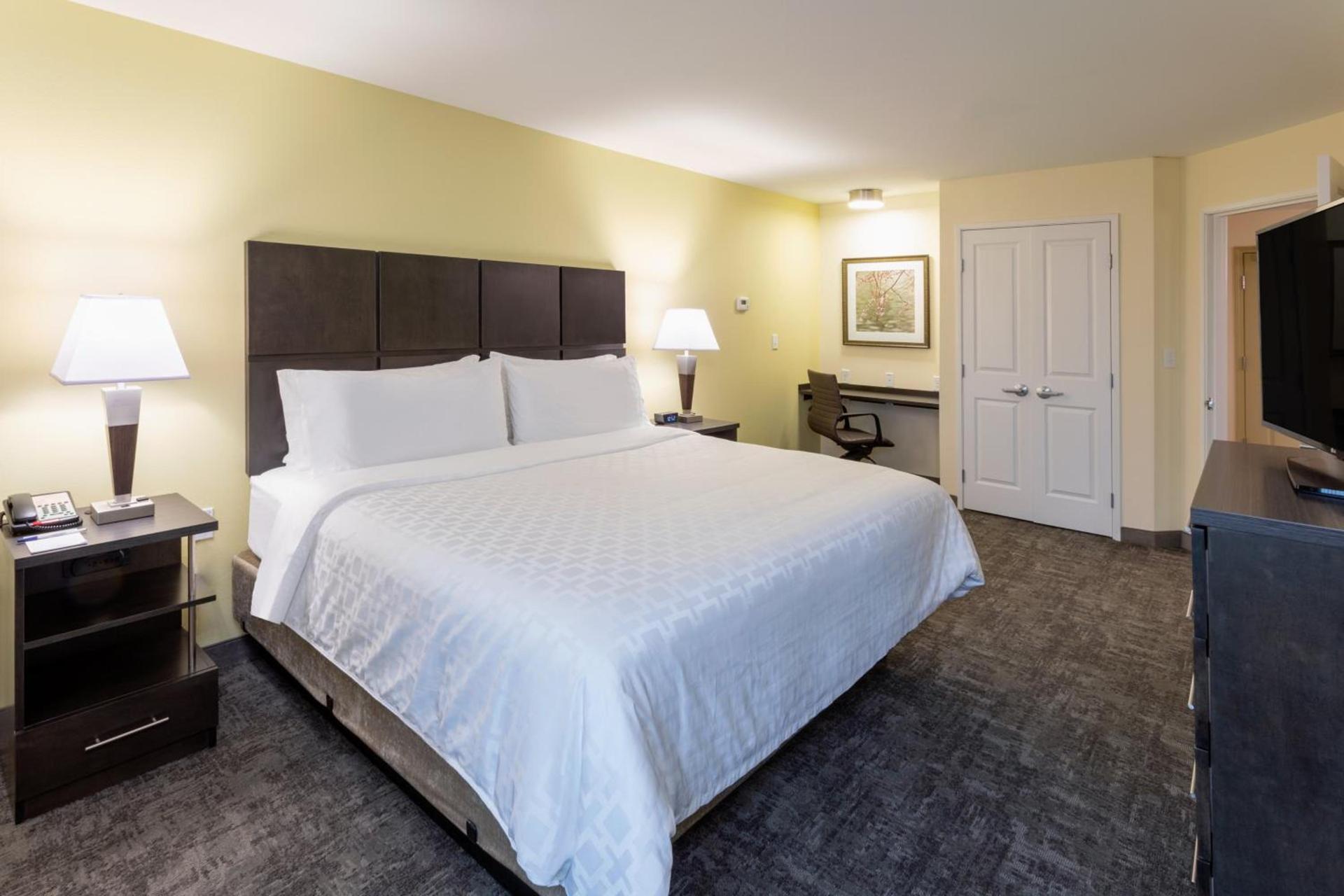 Candlewood Suites - Rochester Mayo Clinic Area photo 9