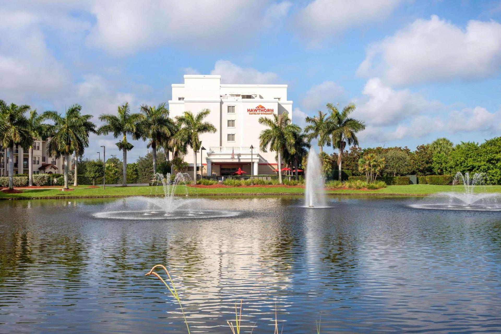 Hawthorn Extended Stay by Wyndham West Palm Beach Airport — hotel in West Palm Beach