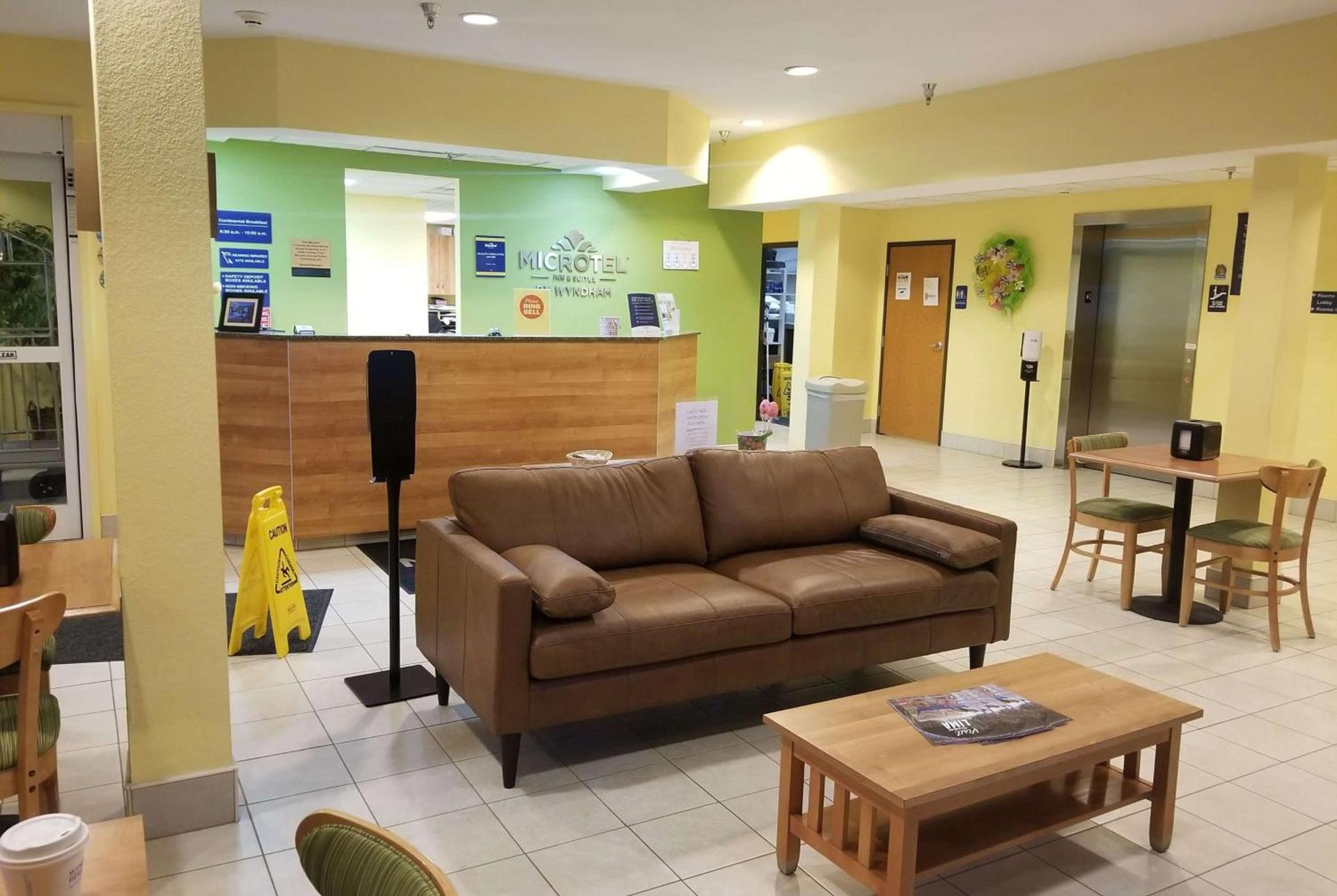 Microtel Inn & Suites by Wyndham Delphos photo 4
