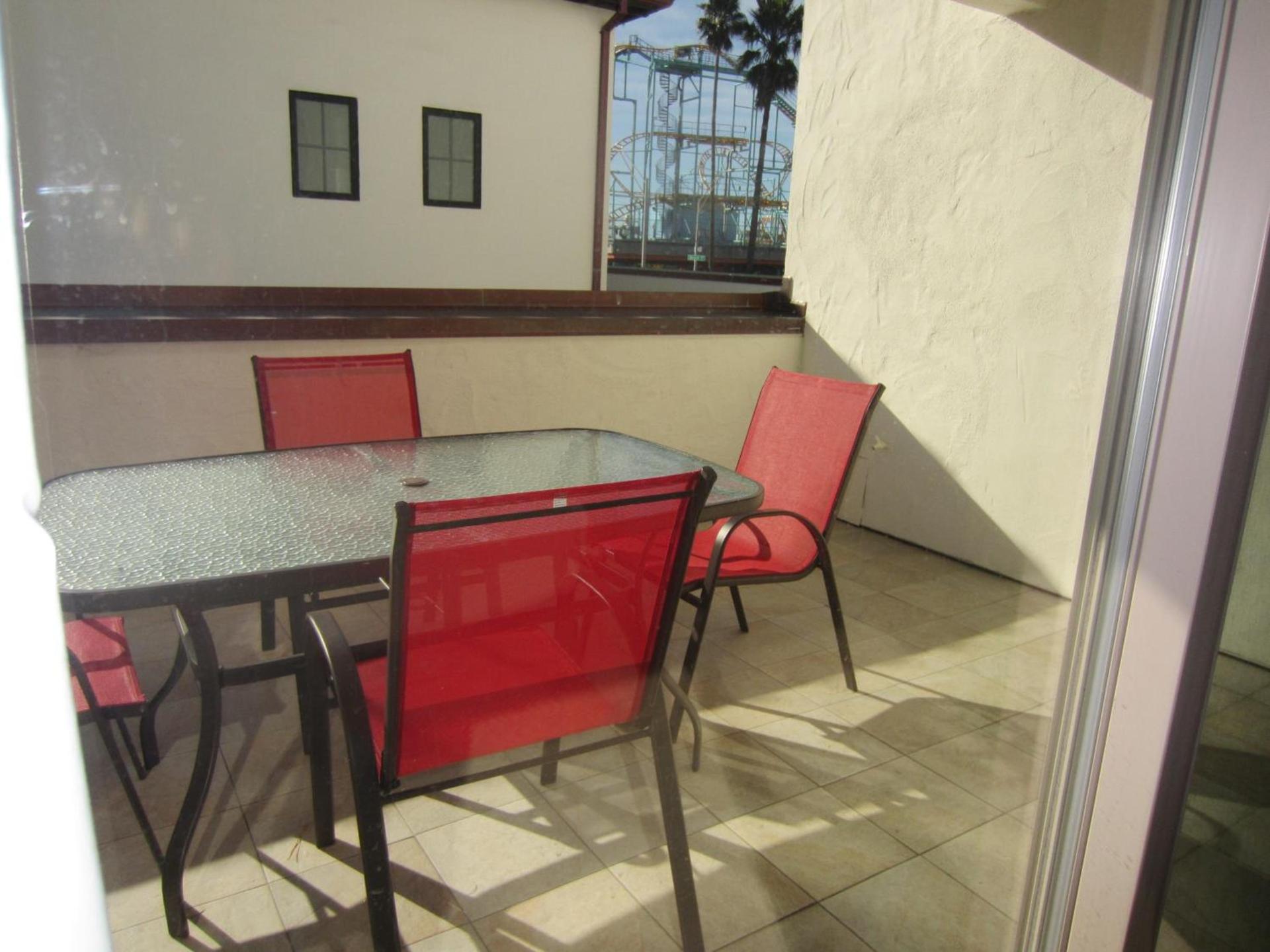 Carousel Beach Inn photo 37