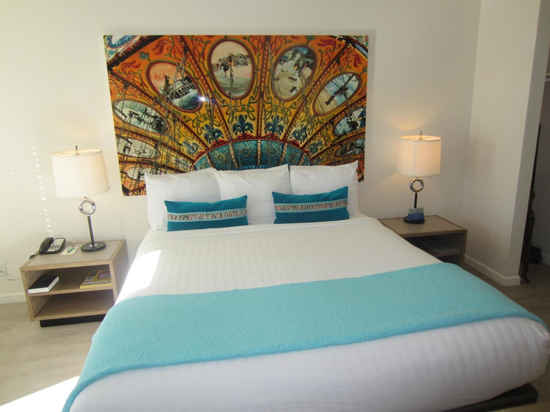 Carousel Beach Inn photo 28
