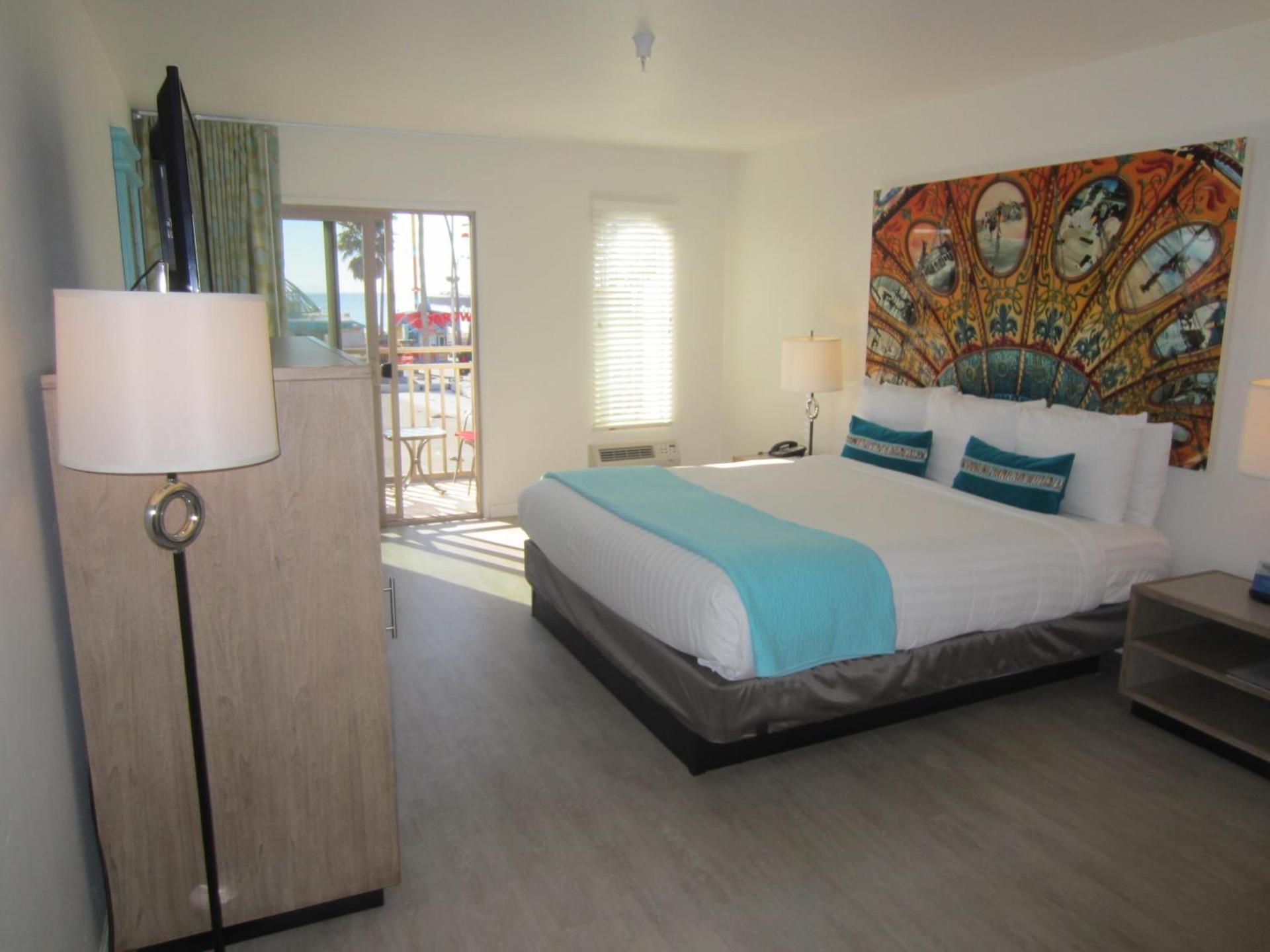 Carousel Beach Inn photo 21