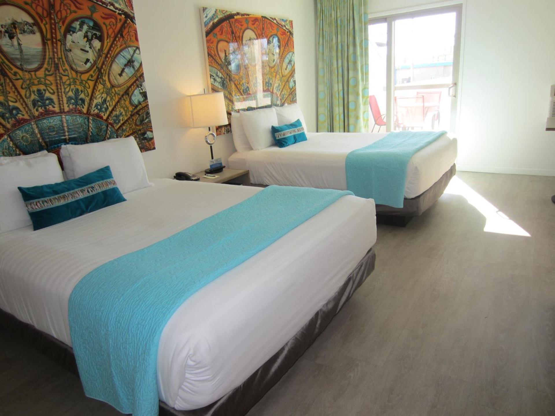Carousel Beach Inn photo 3