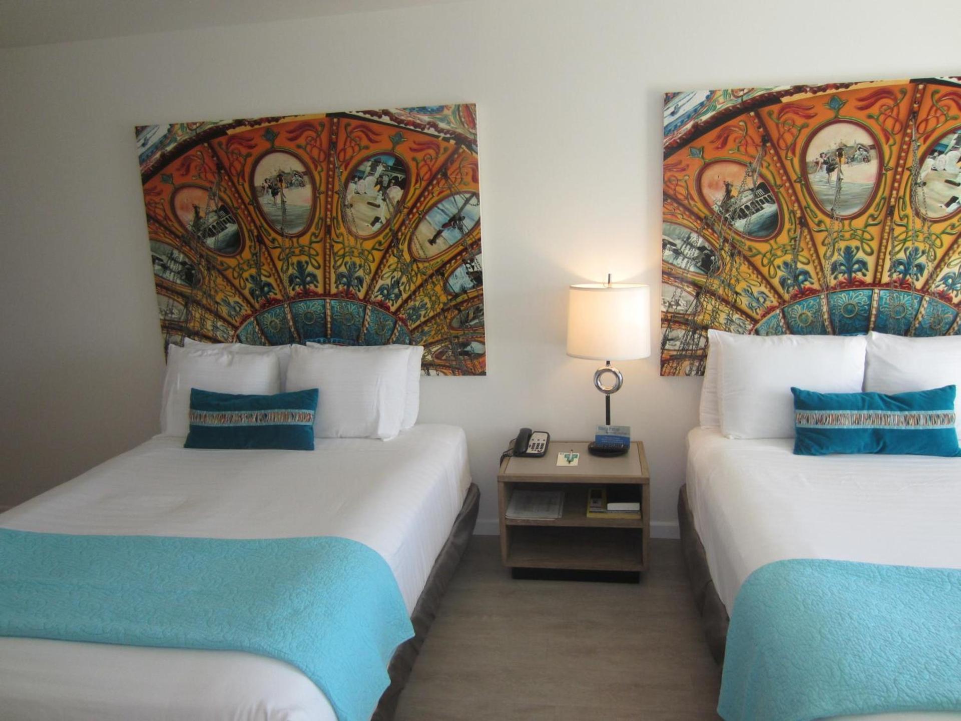 Carousel Beach Inn photo 13