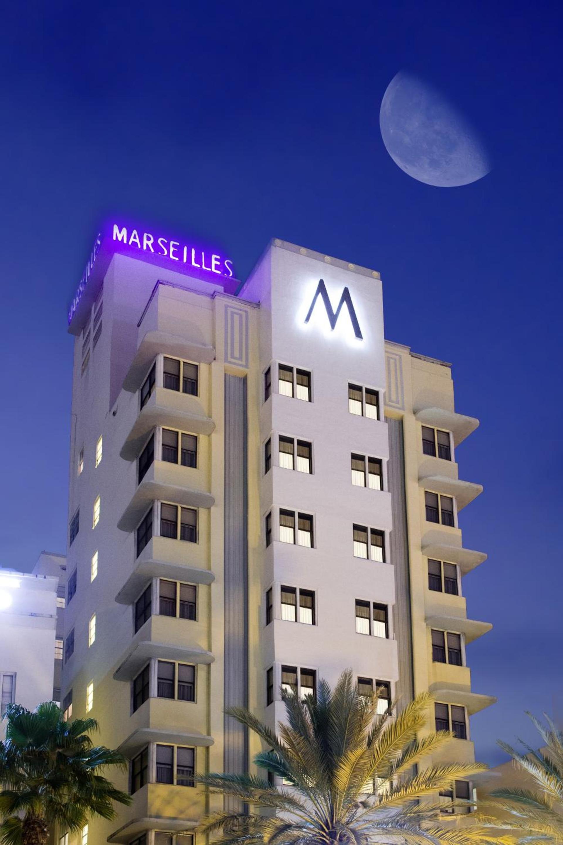 Marseilles Beachfront Hotel photo 4