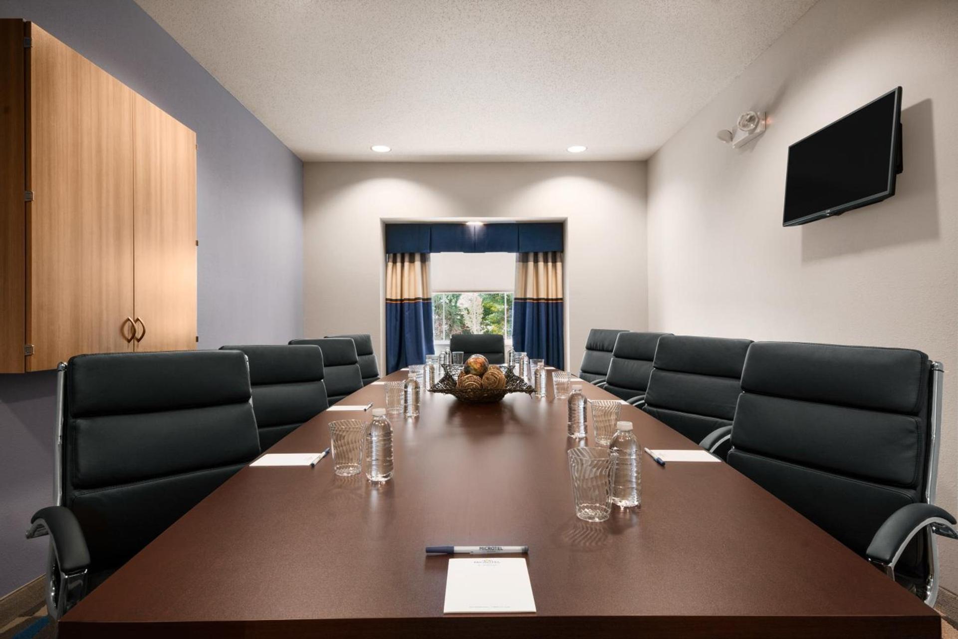 Microtel Inn & Suites by Wyndham photo 12