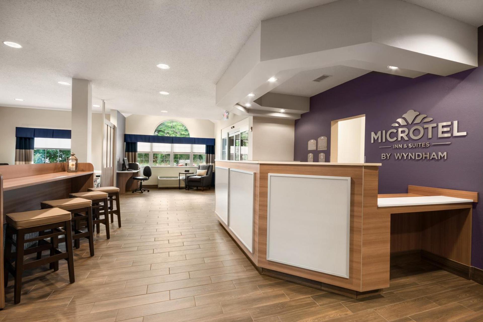 Microtel Inn & Suites by Wyndham photo 16